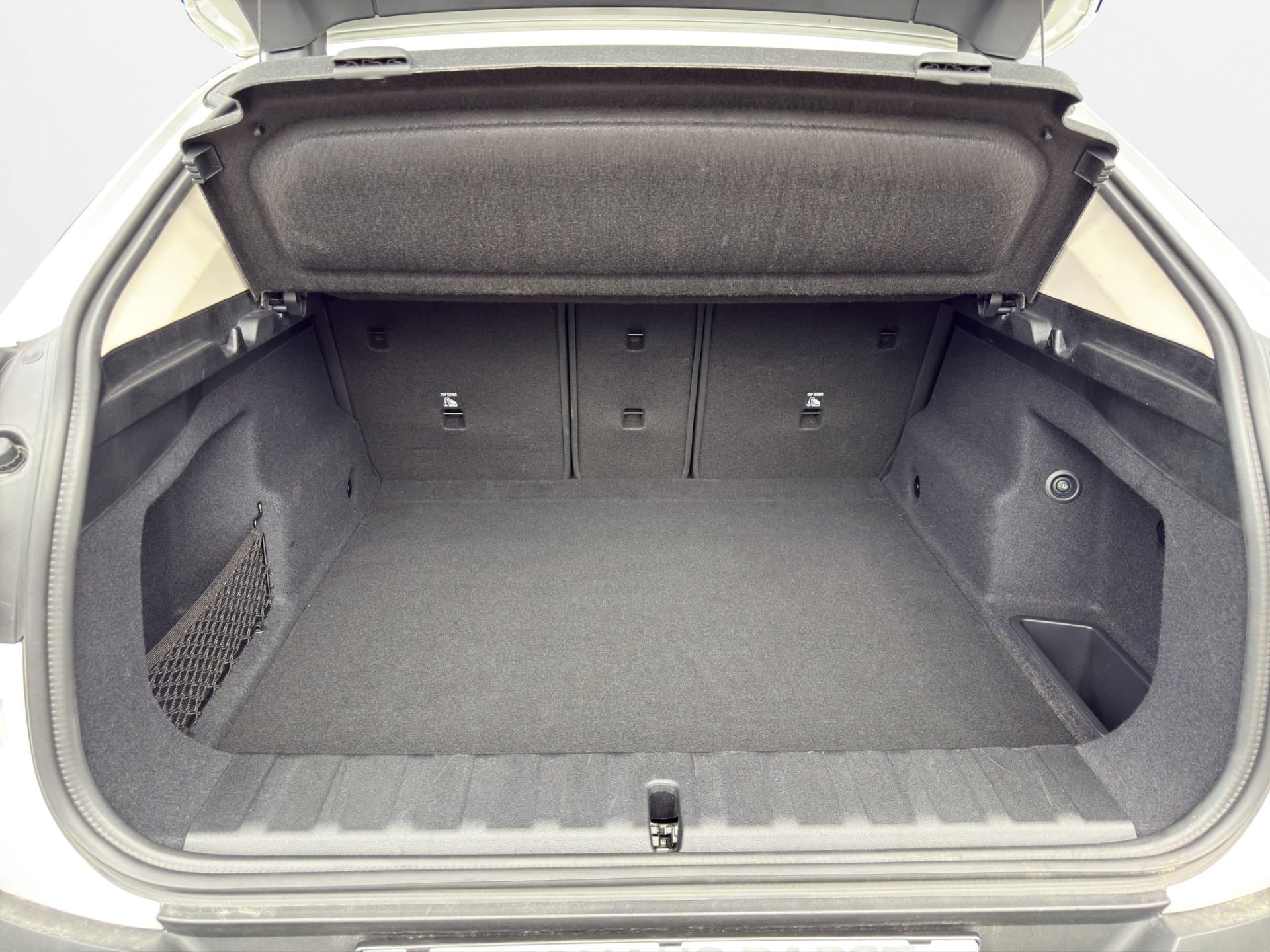 BMW X2 sDrive18d - Thumbnail 14