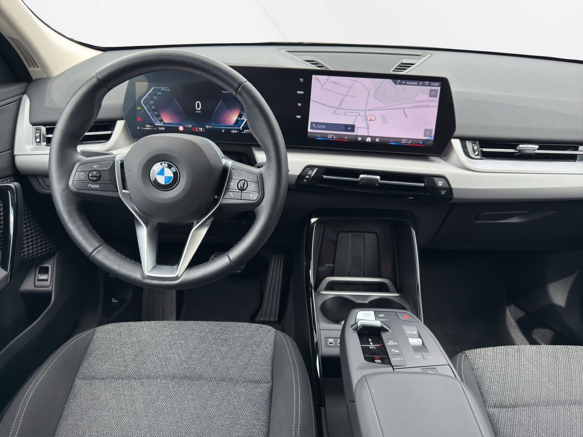 BMW X2 sDrive18d - Thumbnail 15