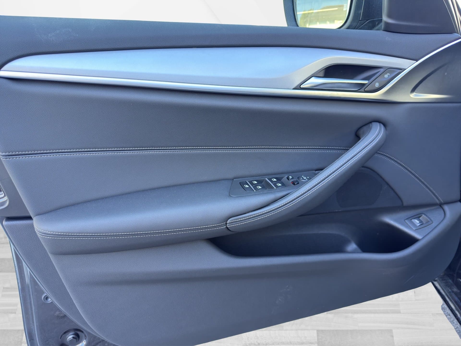 BMW 520d xDrive - Thumbnail 13