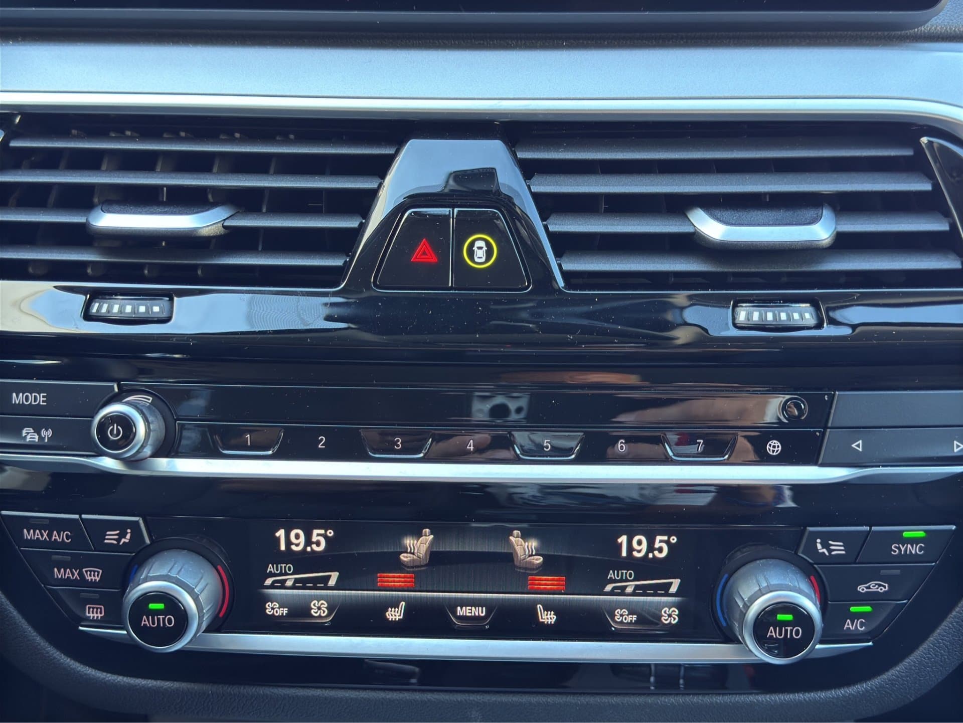 BMW 520d xDrive - Thumbnail 21