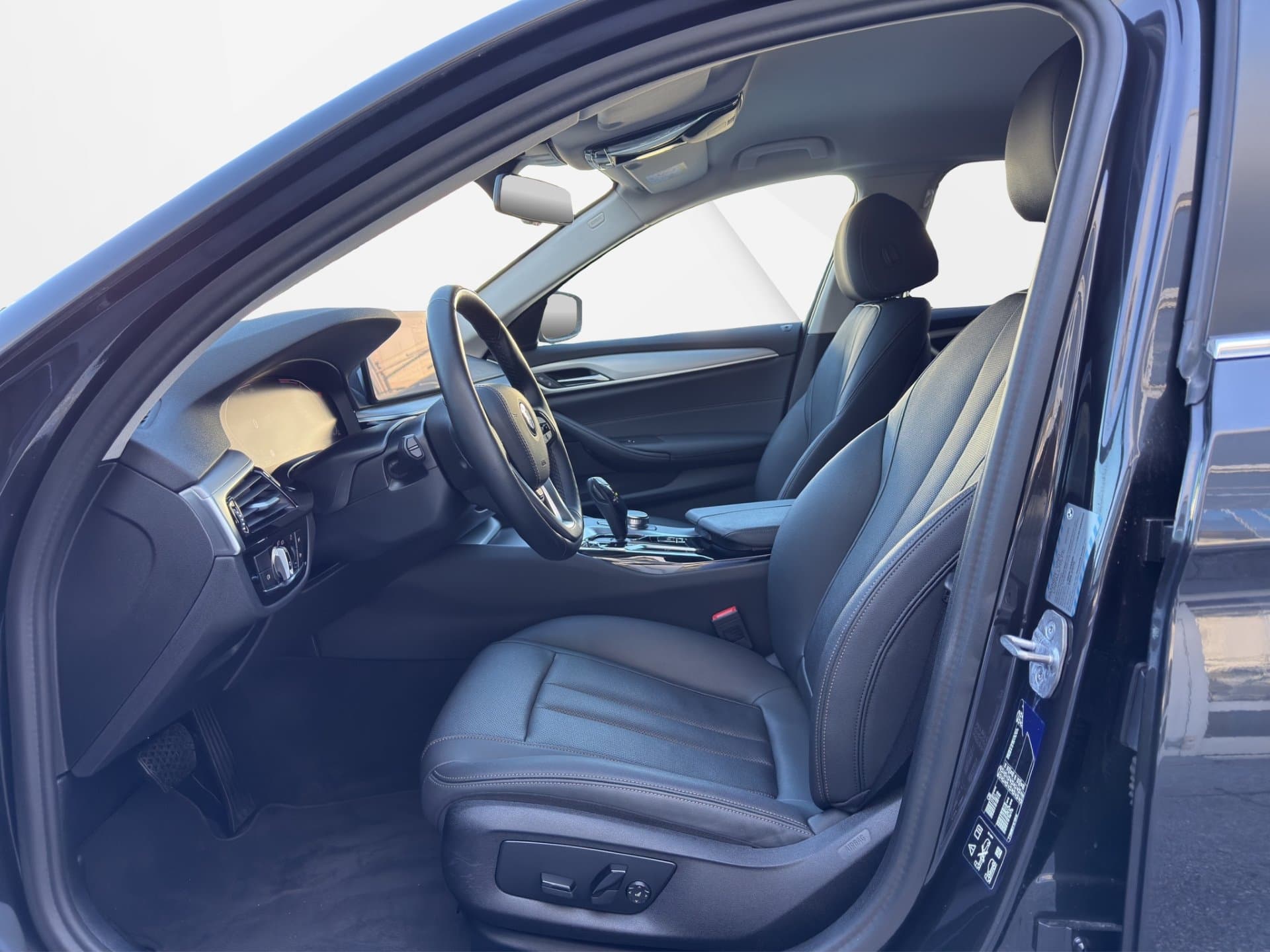 BMW 520d xDrive - Thumbnail 9