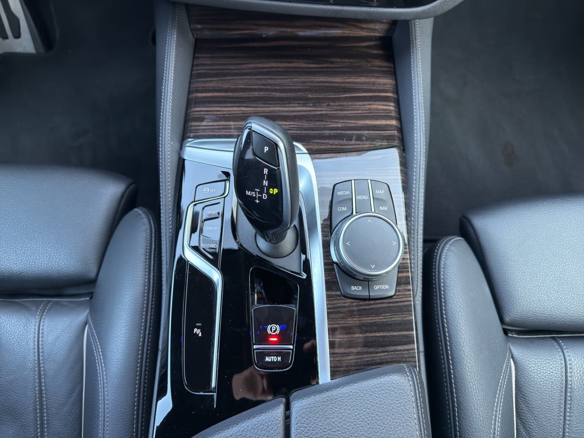 BMW 530d xDrive - Thumbnail 21