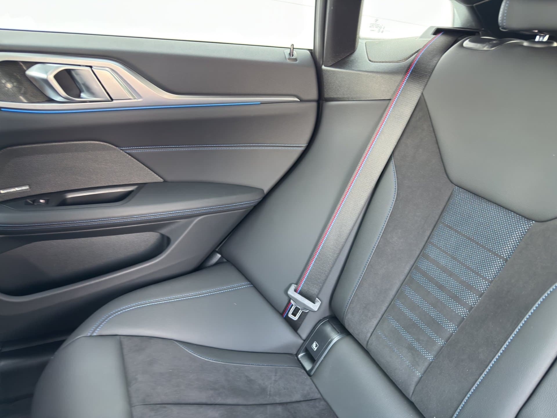 BMW i4 Gran Coupe xDrive - Thumbnail 14