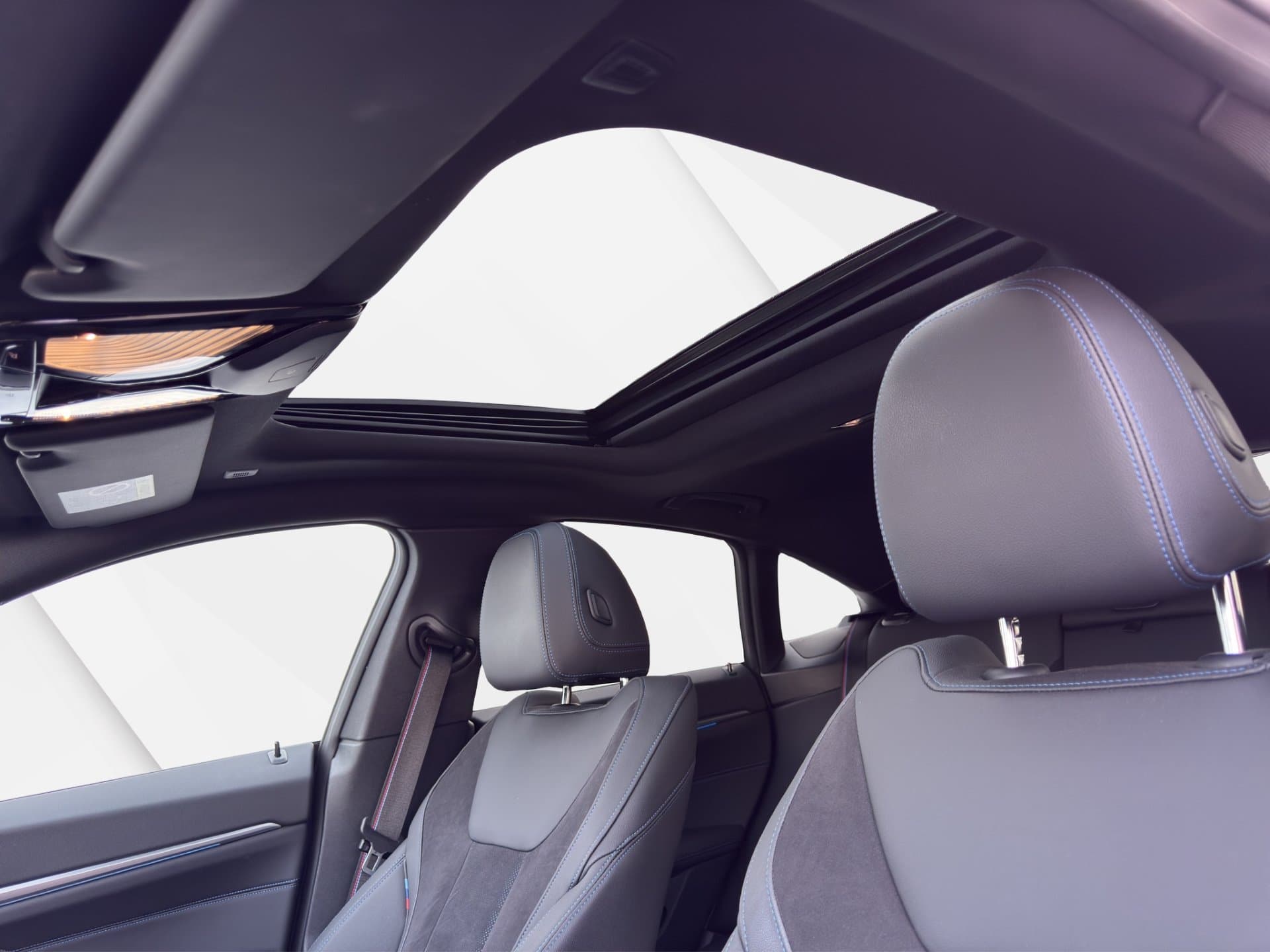 BMW i4 Gran Coupe xDrive - Thumbnail 15