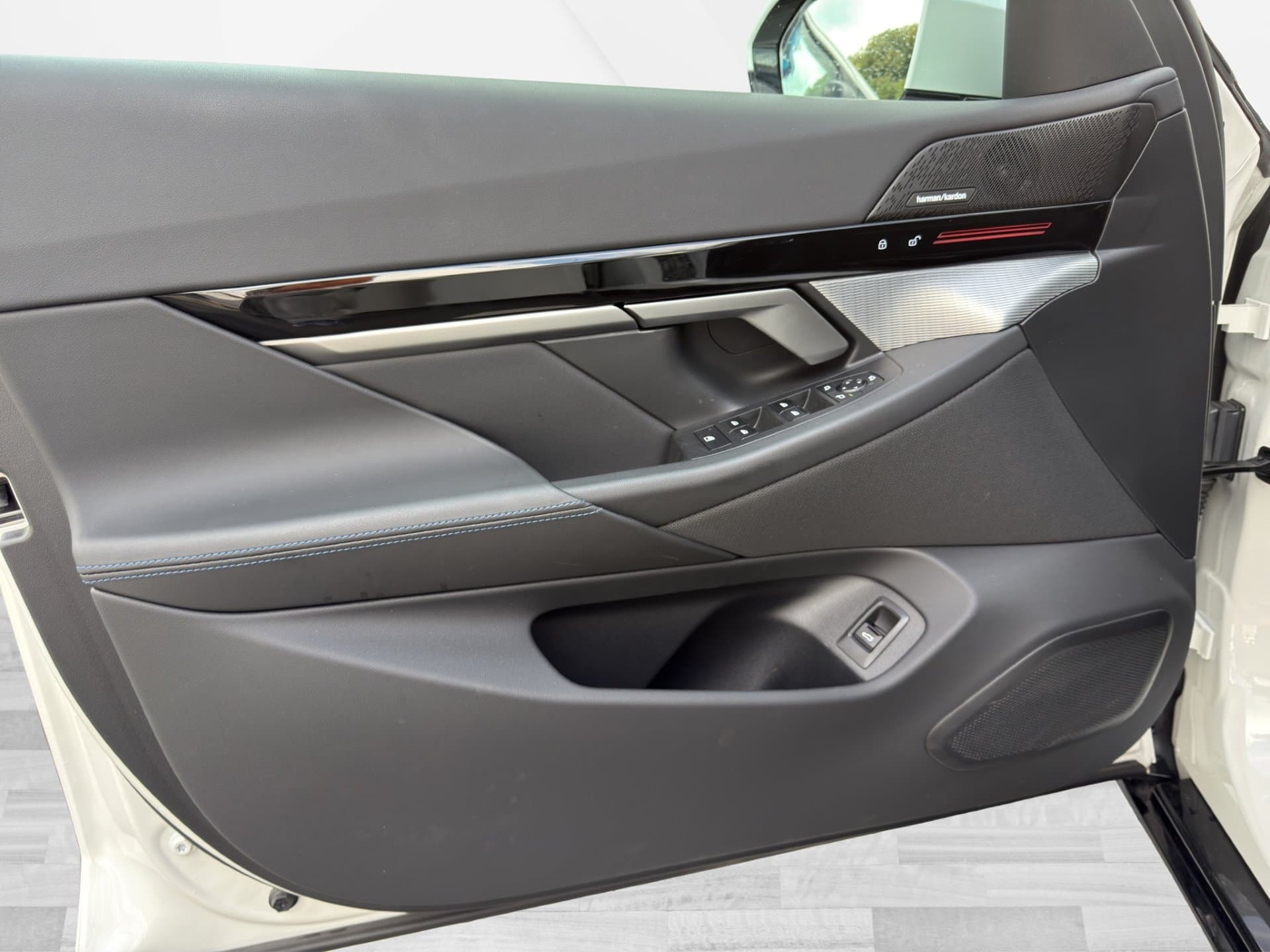 BMW 530e xDrive - Thumbnail 16