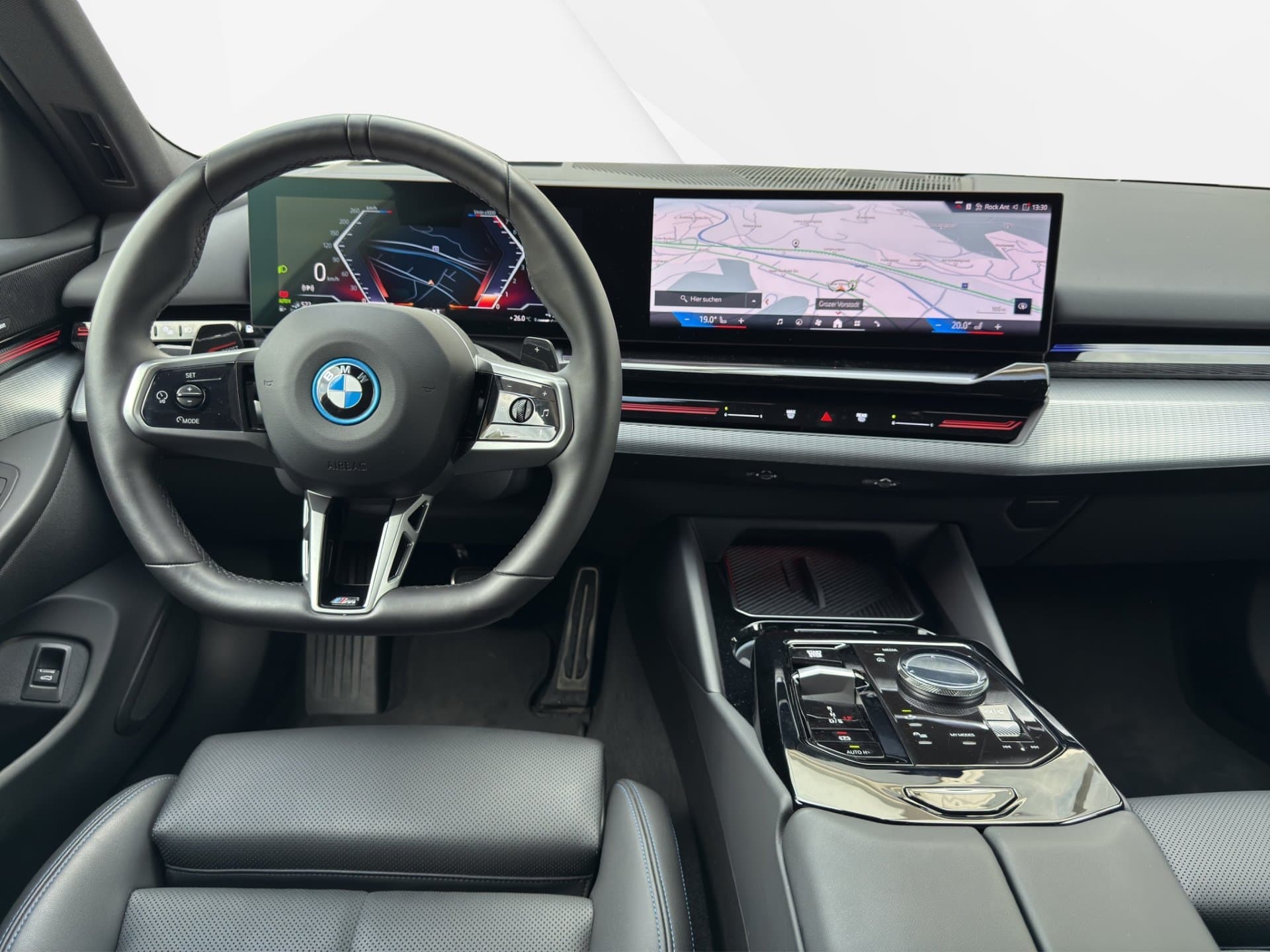 BMW 530e xDrive - Thumbnail 18