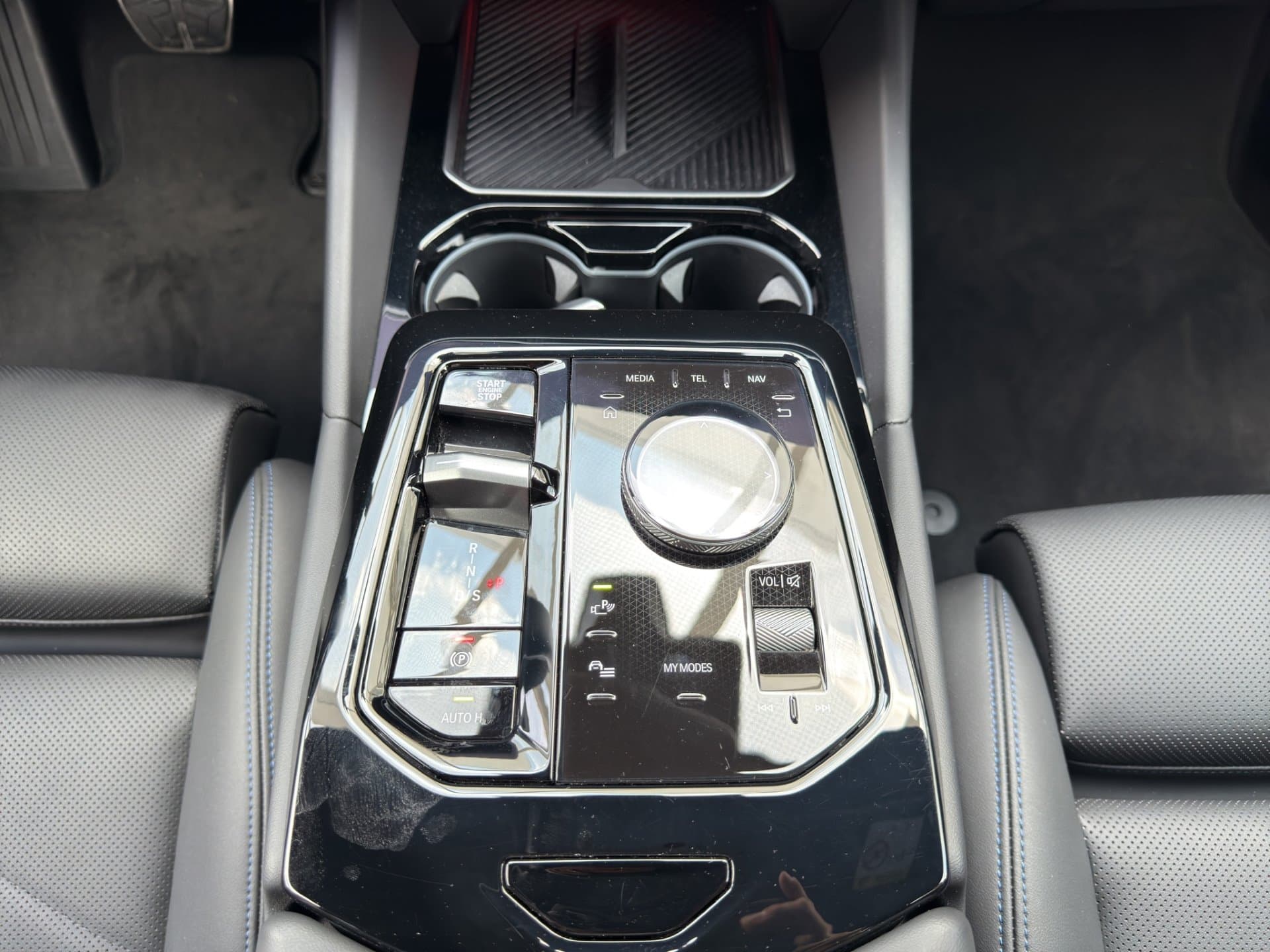 BMW 530e xDrive - Thumbnail 22