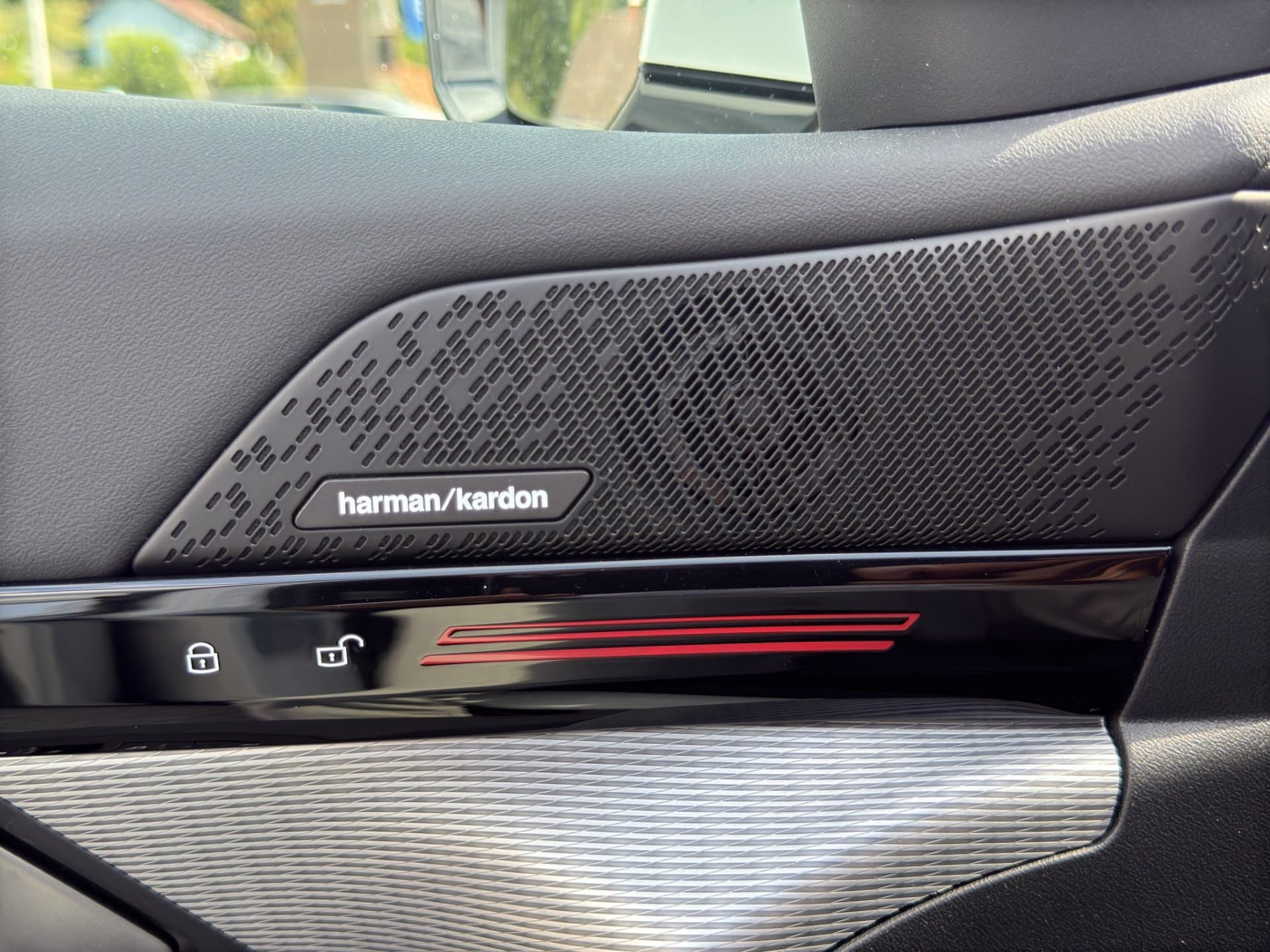 BMW 530e xDrive - Thumbnail 24