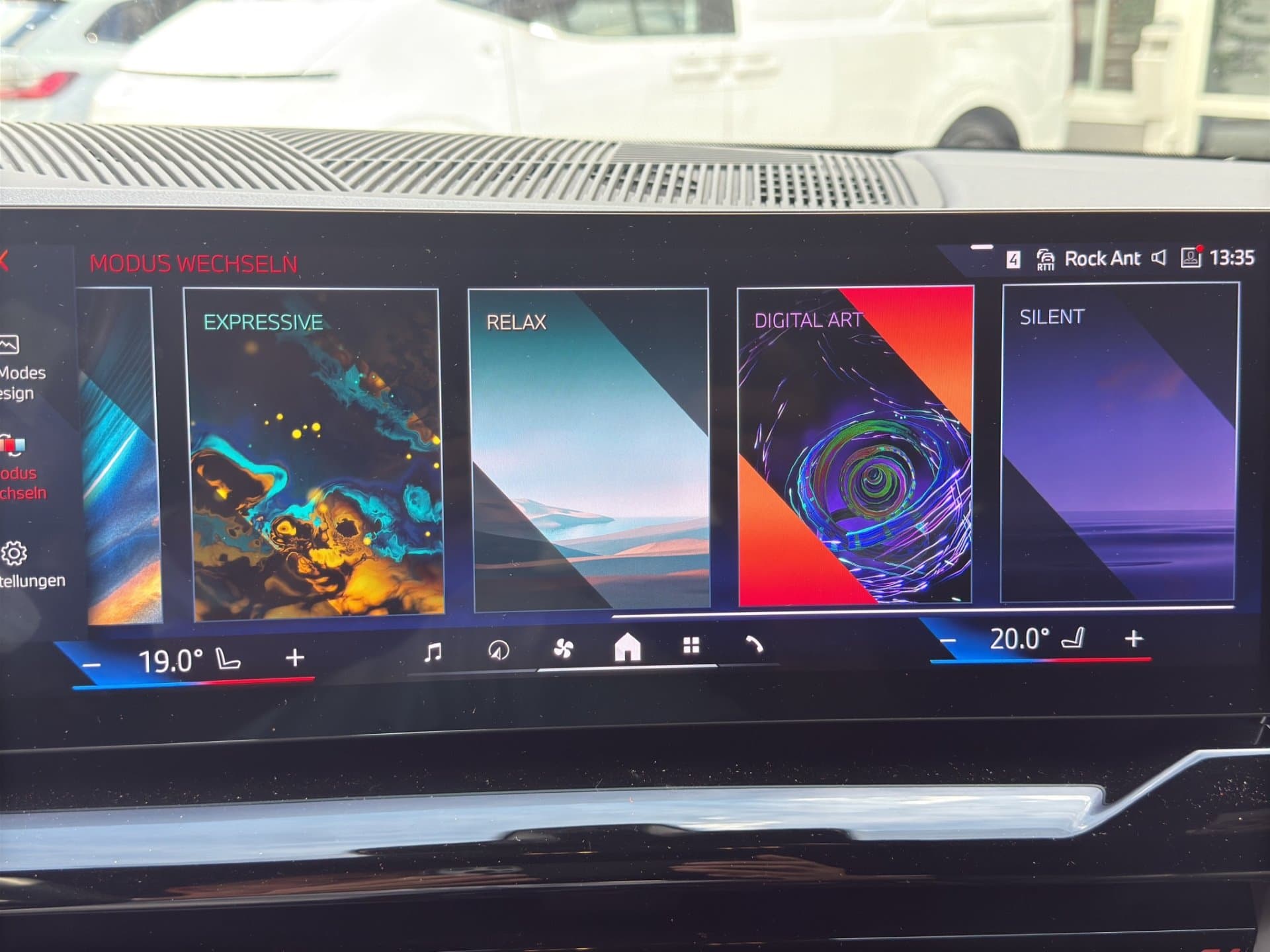 BMW 530e xDrive - Thumbnail 31