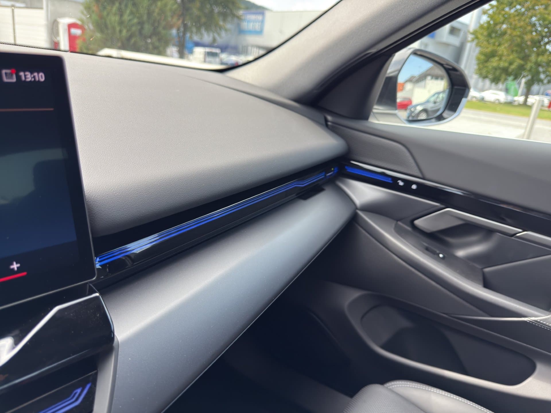 BMW 530e - Thumbnail 14