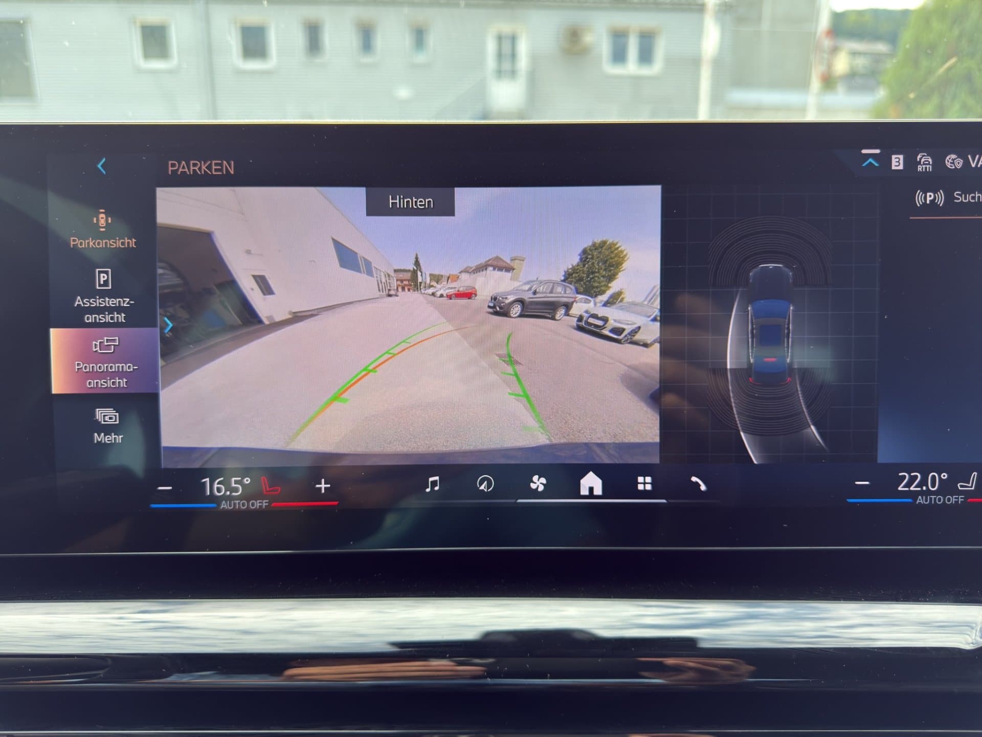 BMW 530e - Thumbnail 23