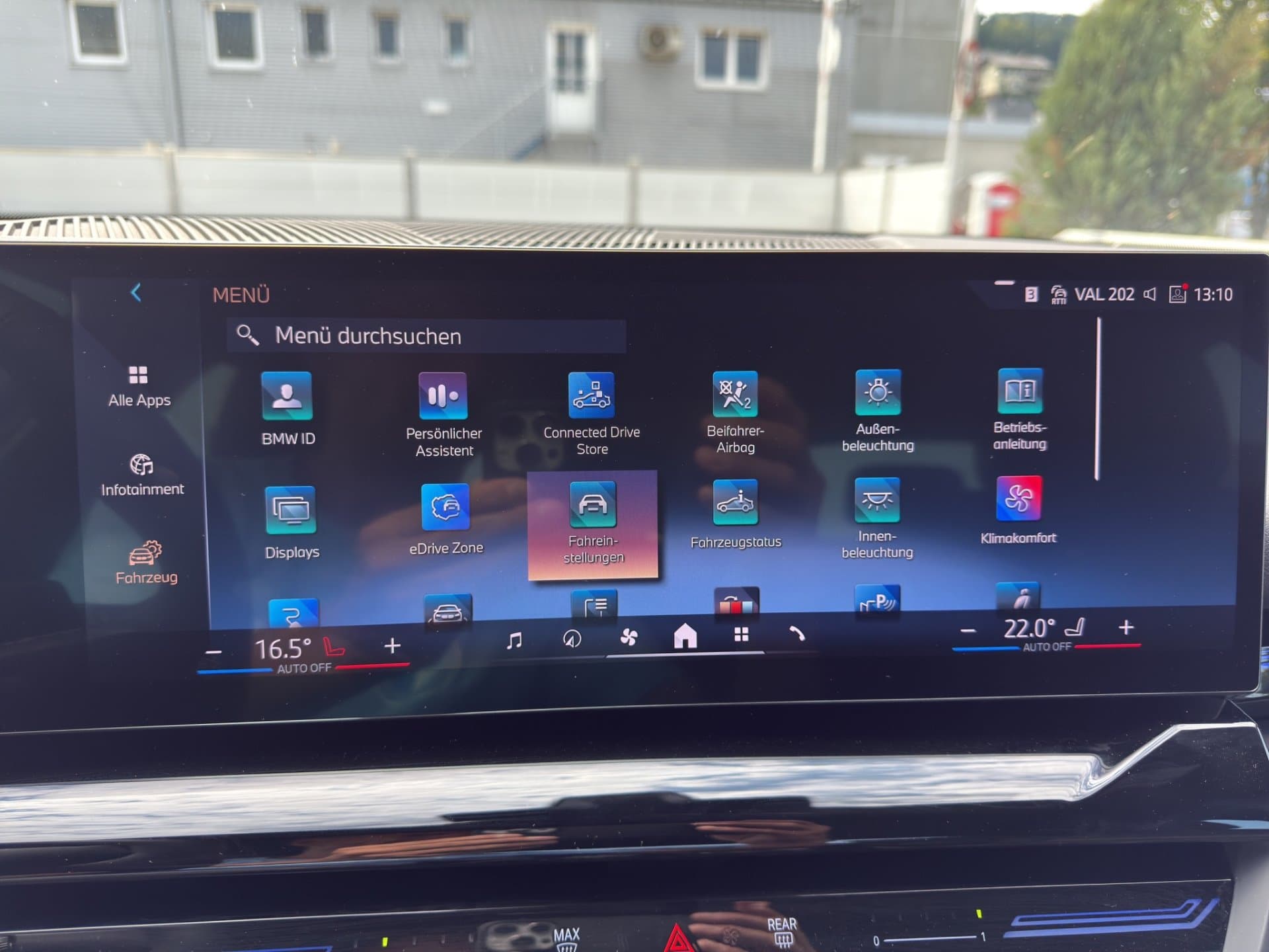 BMW 530e - Thumbnail 25