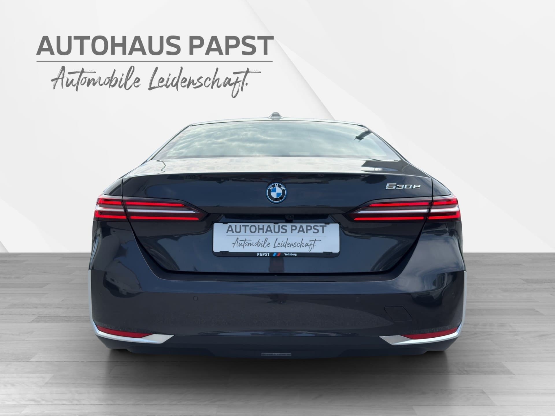 BMW 530e - Thumbnail 4