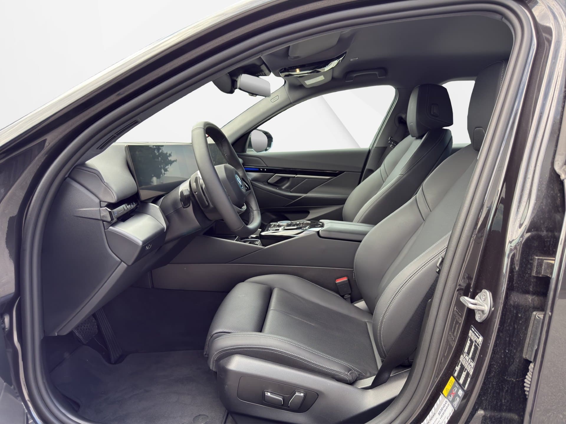 BMW 530e - Thumbnail 9