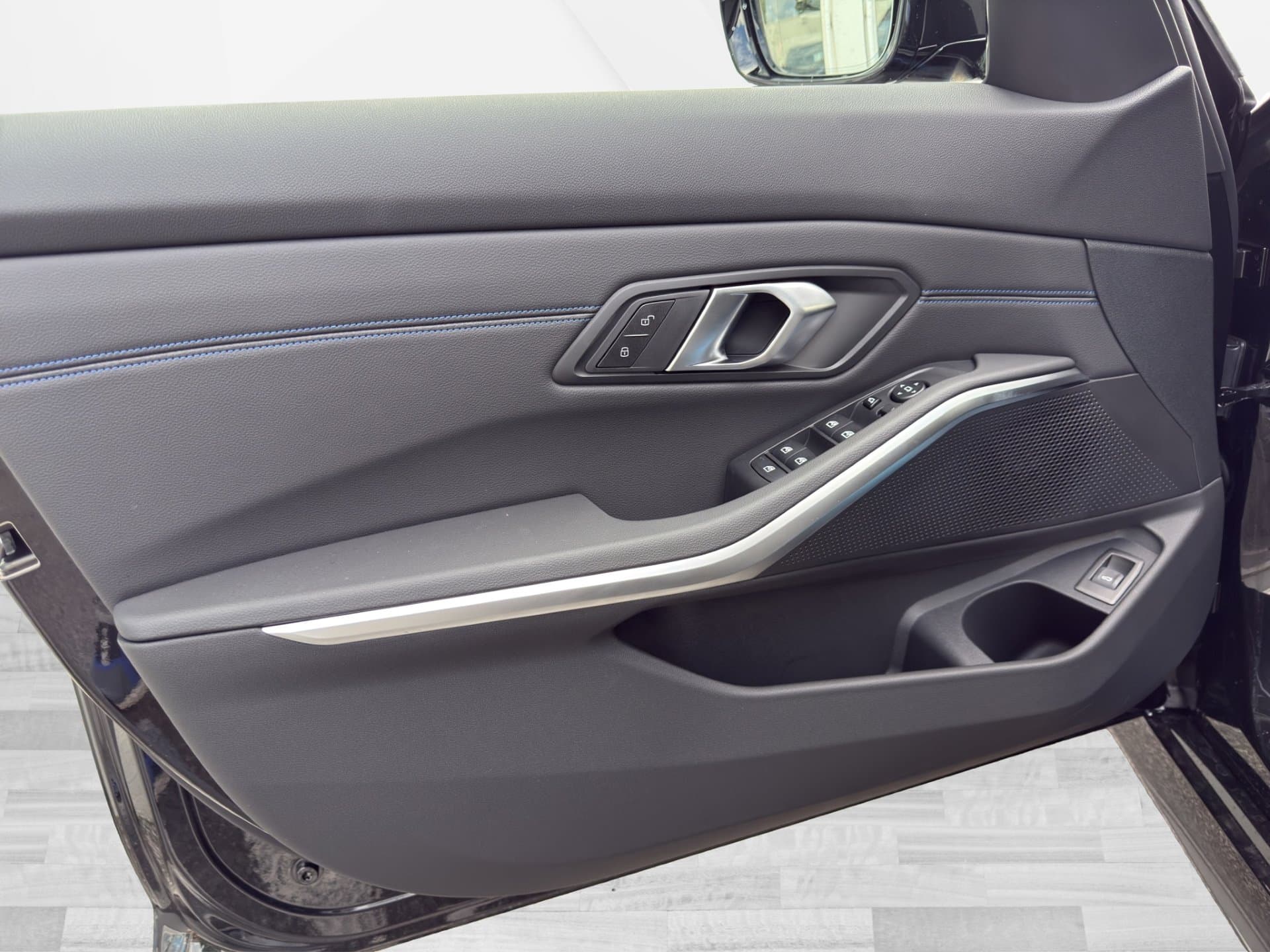 BMW 318d - Thumbnail 13