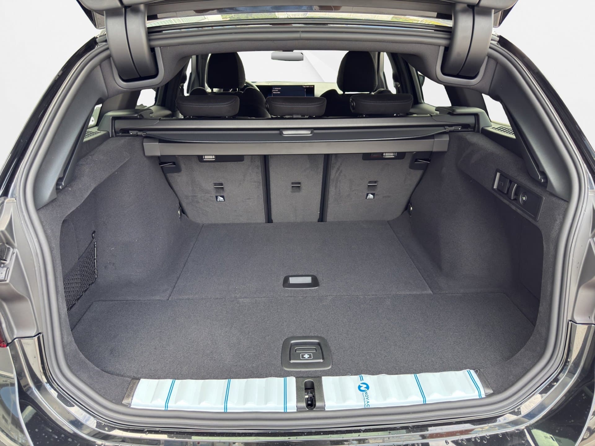 BMW 318d - Thumbnail 14