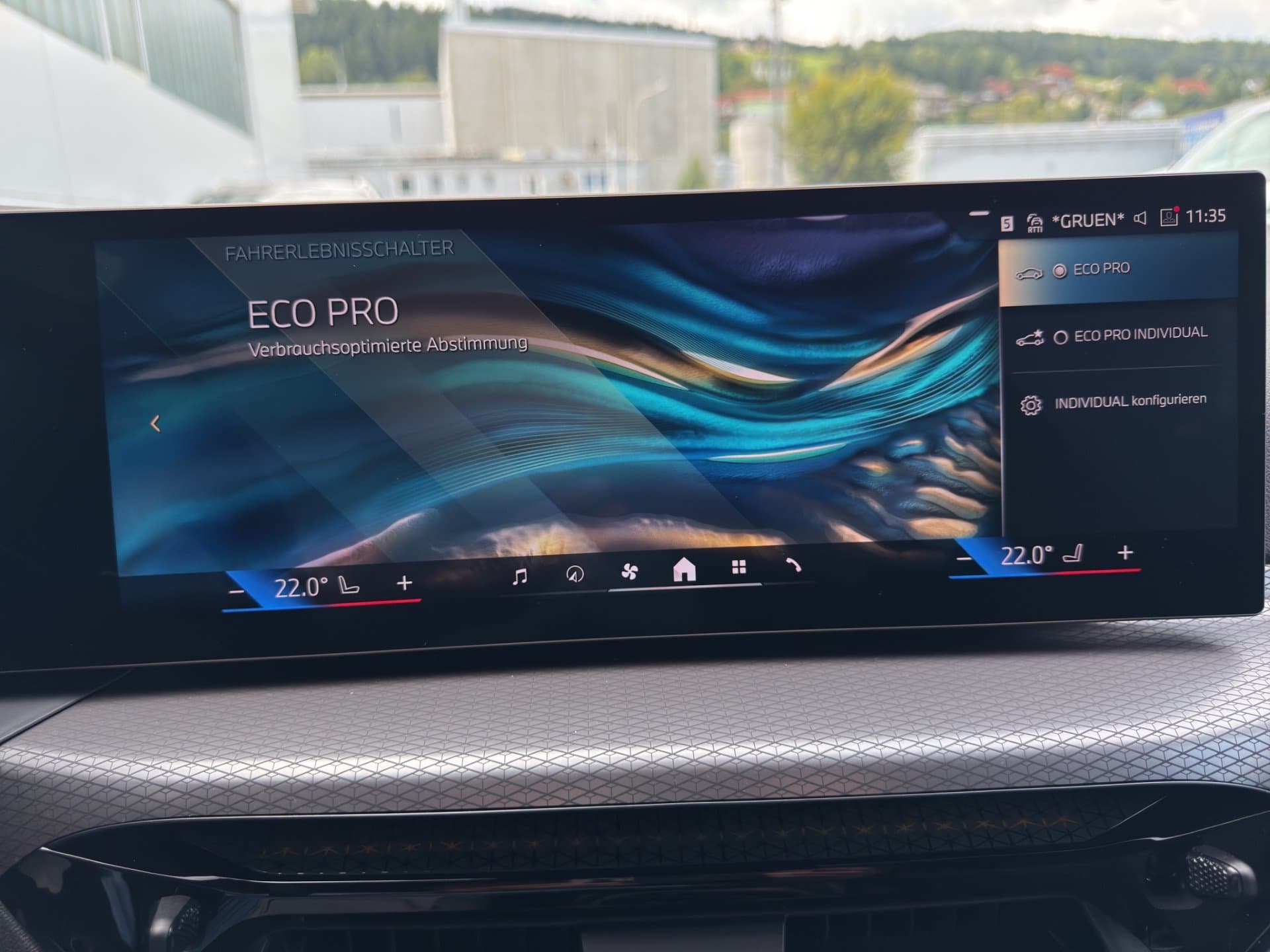 BMW 318d - Thumbnail 26