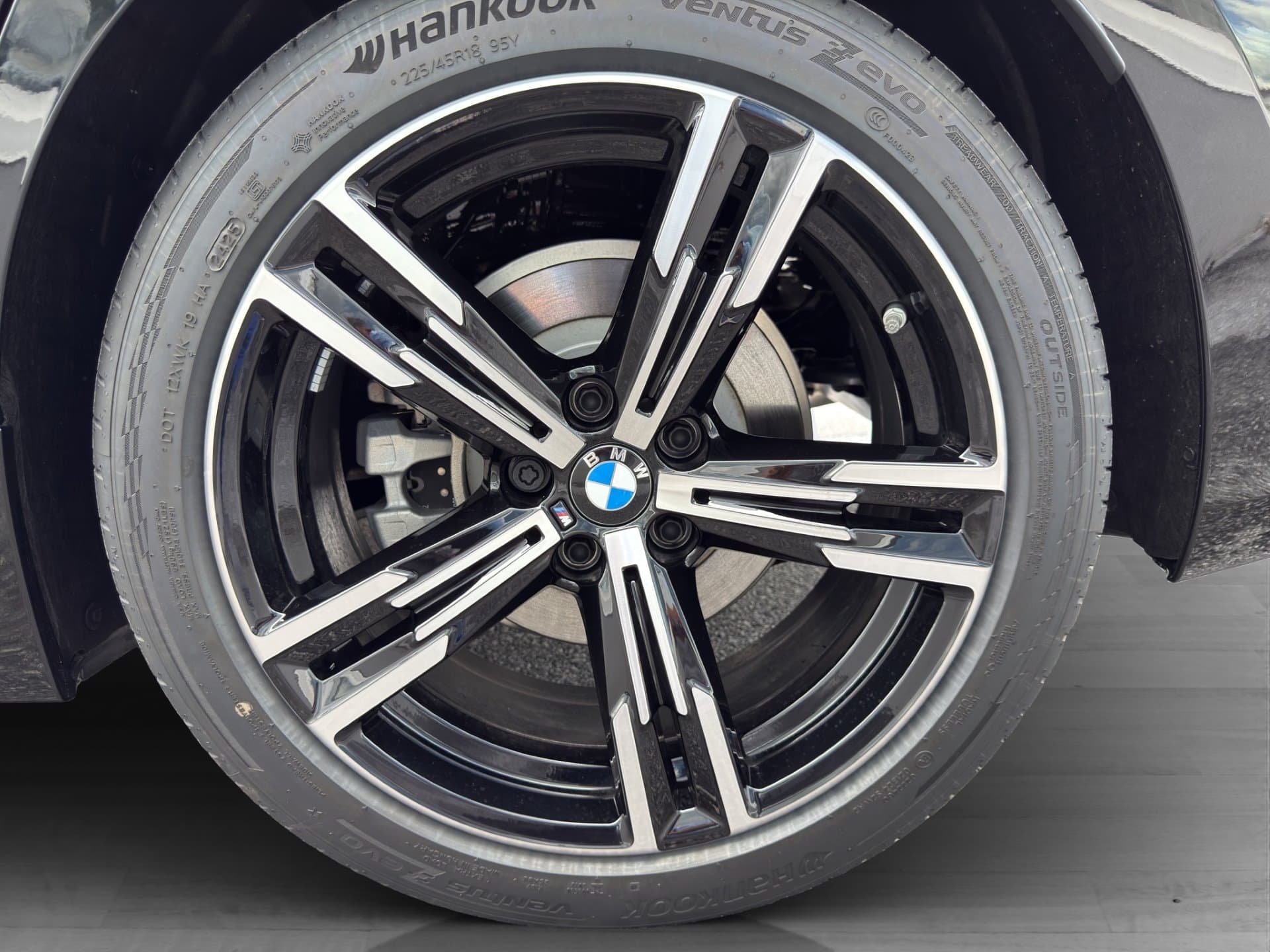 BMW 318d - Thumbnail 32