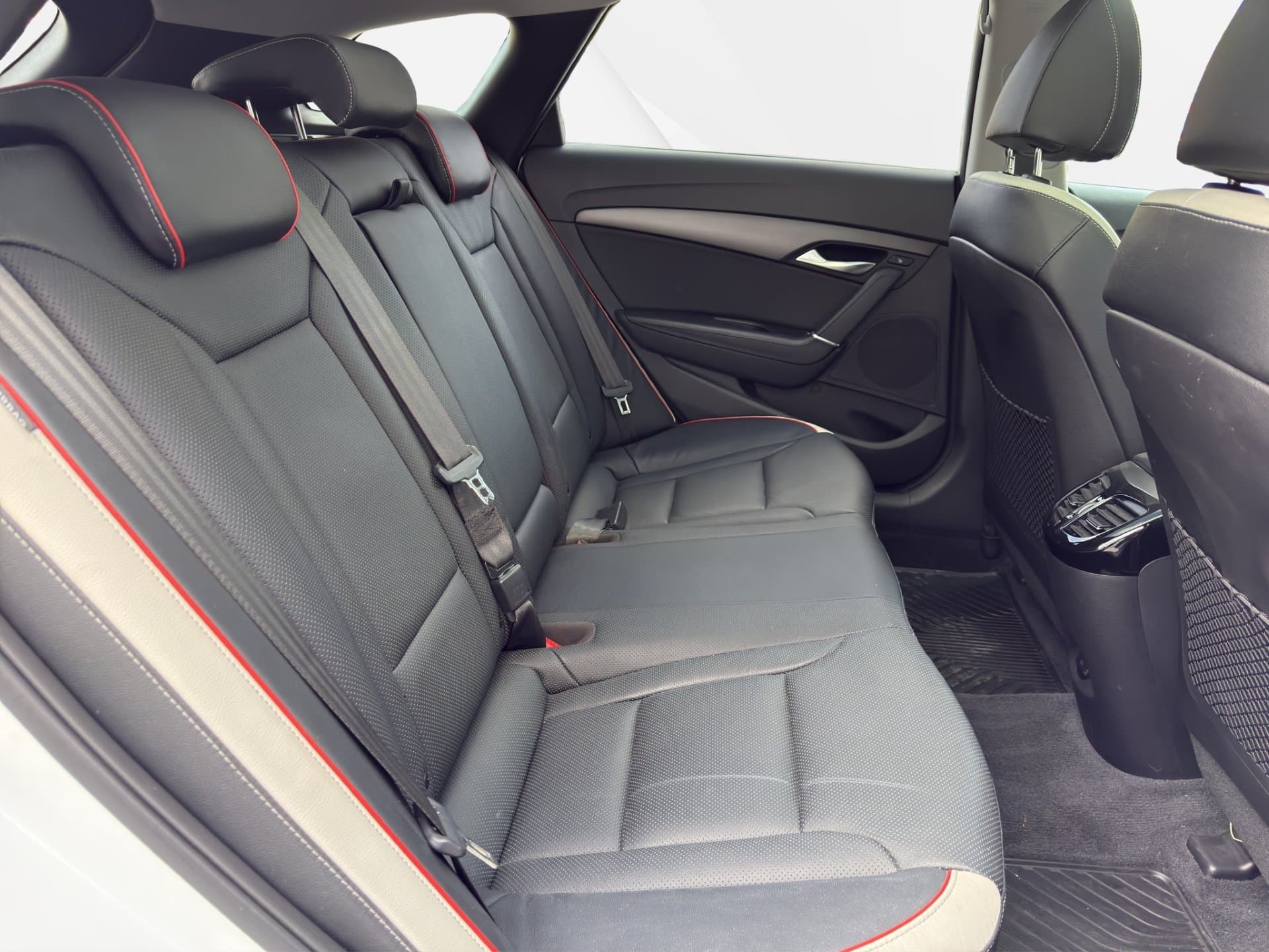 Hyundai i40 1,6 CRDi Level 6 DCT - Thumbnail 12