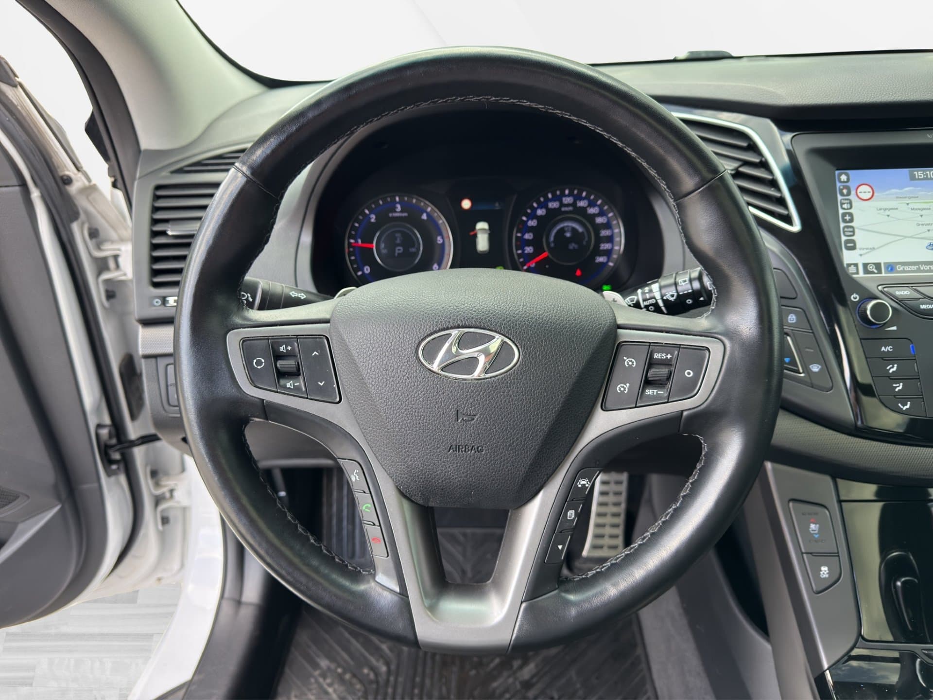 Hyundai i40 1,6 CRDi Level 6 DCT - Thumbnail 16