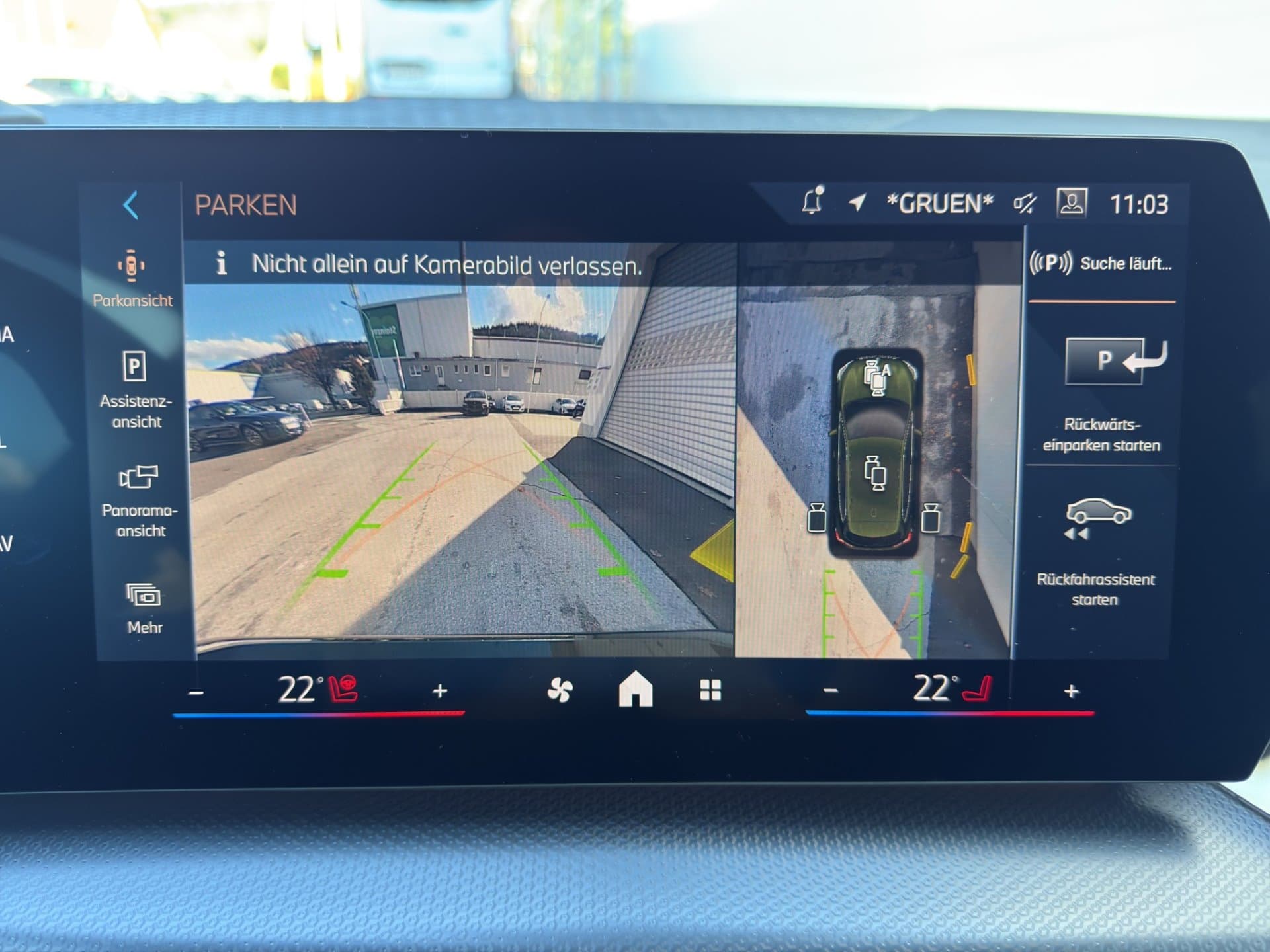 BMW 218d Active Tourer - Thumbnail 25