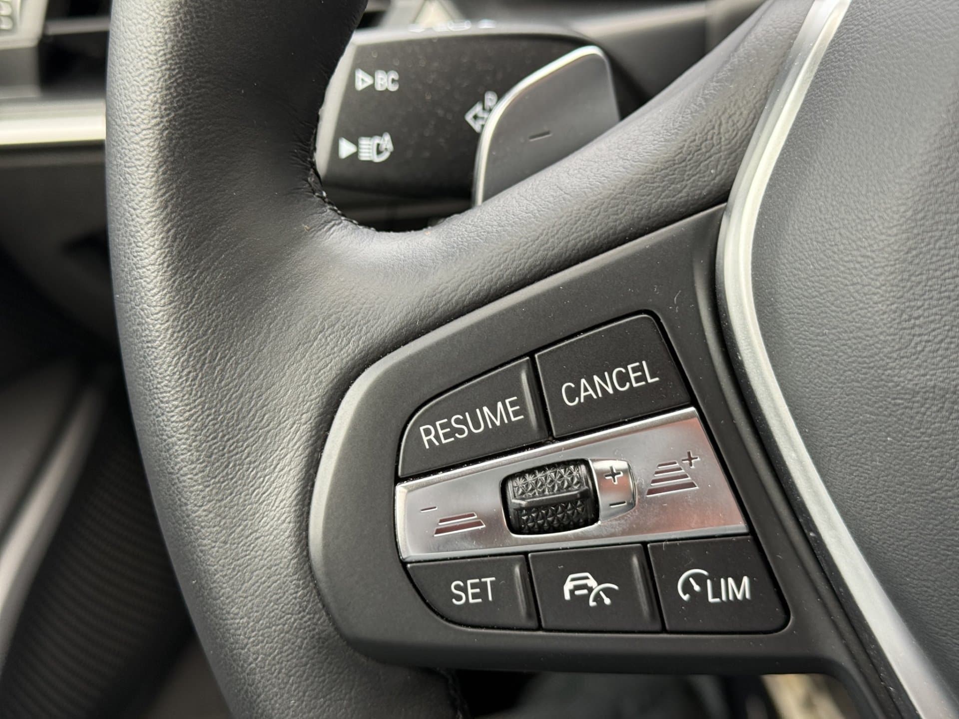 BMW 320d xDrive - Thumbnail 16