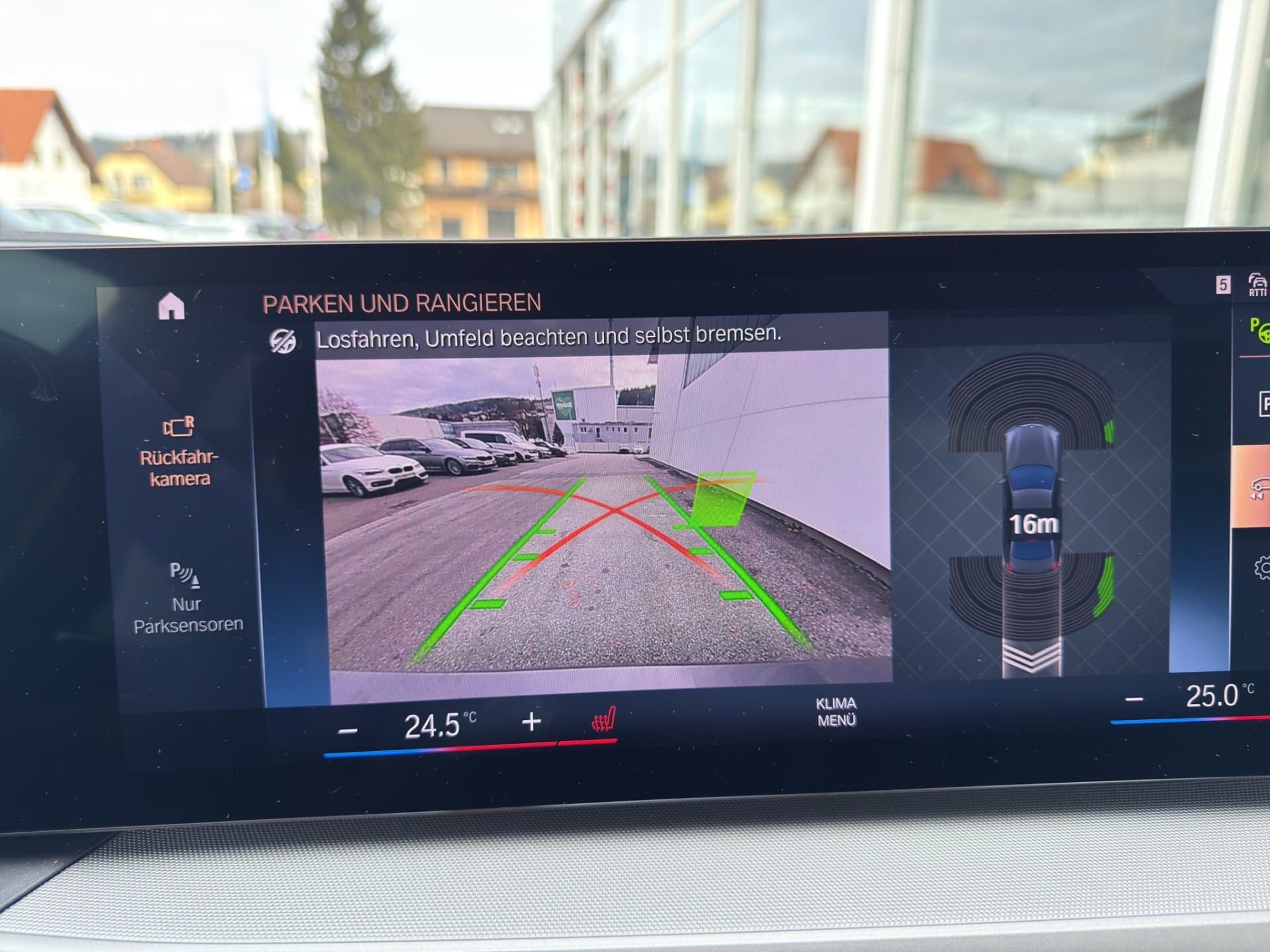 BMW 320d xDrive - Thumbnail 32