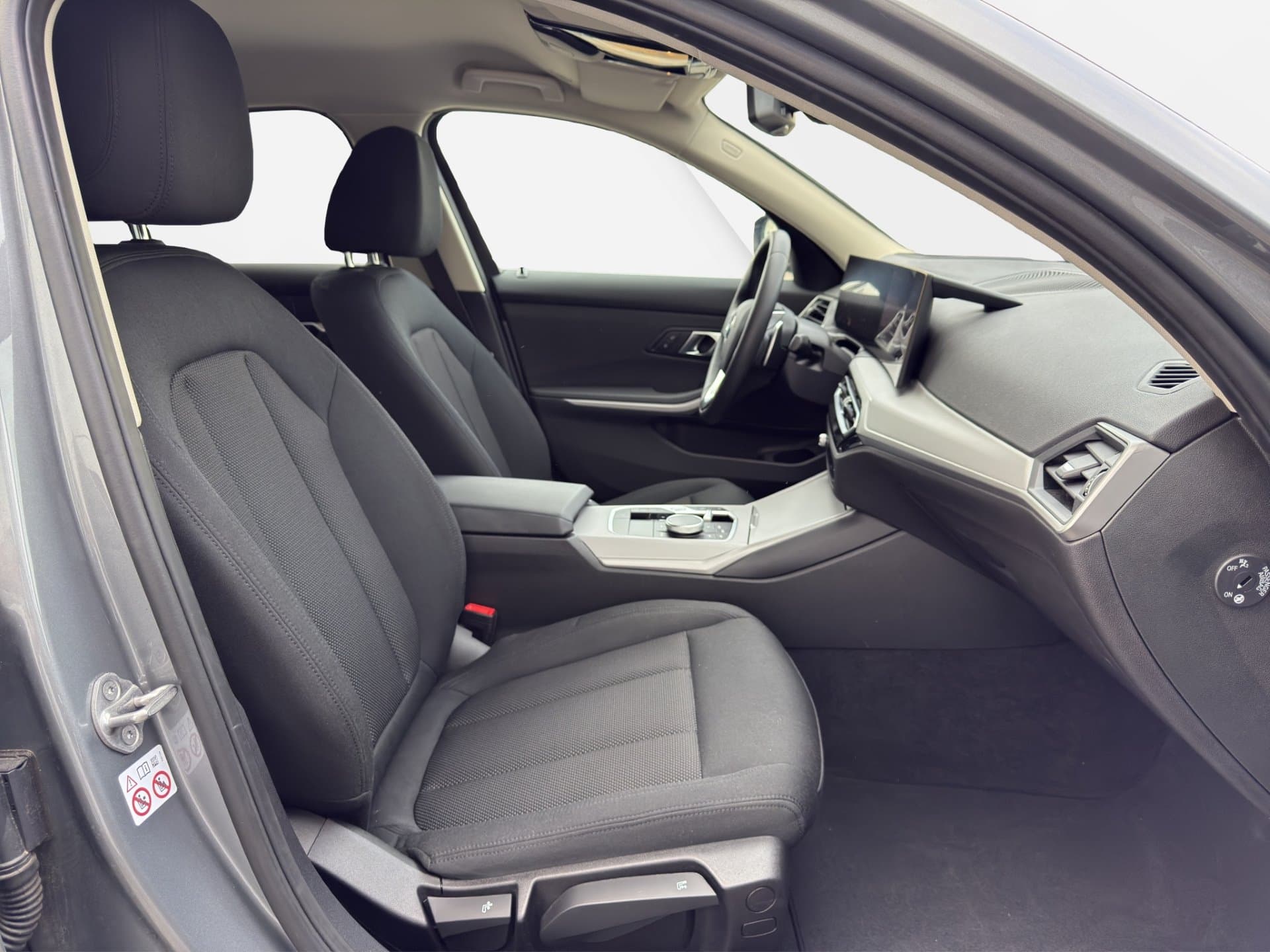 BMW 320d xDrive - Thumbnail 10