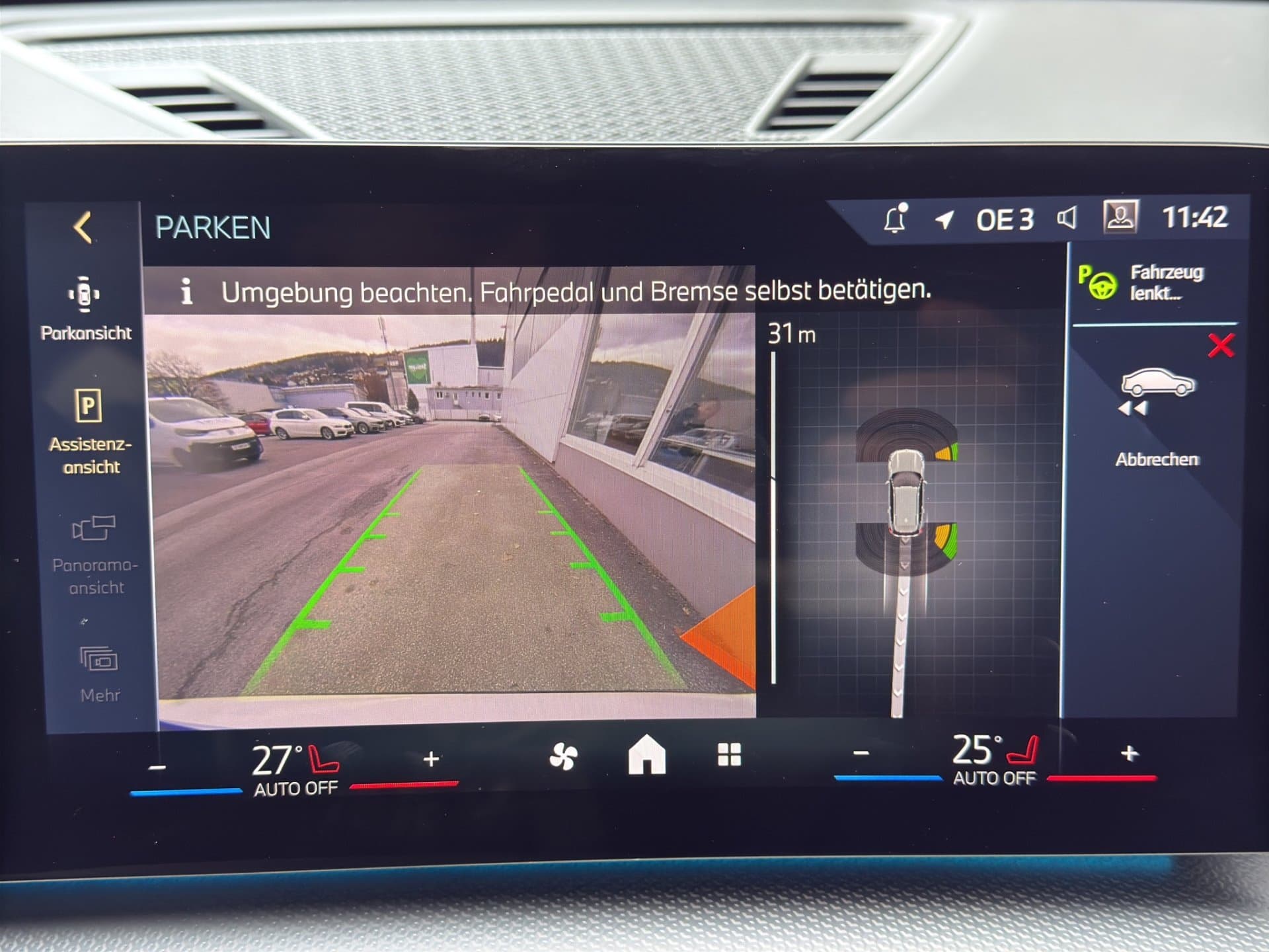 BMW X1 sDrive20d - Thumbnail 32