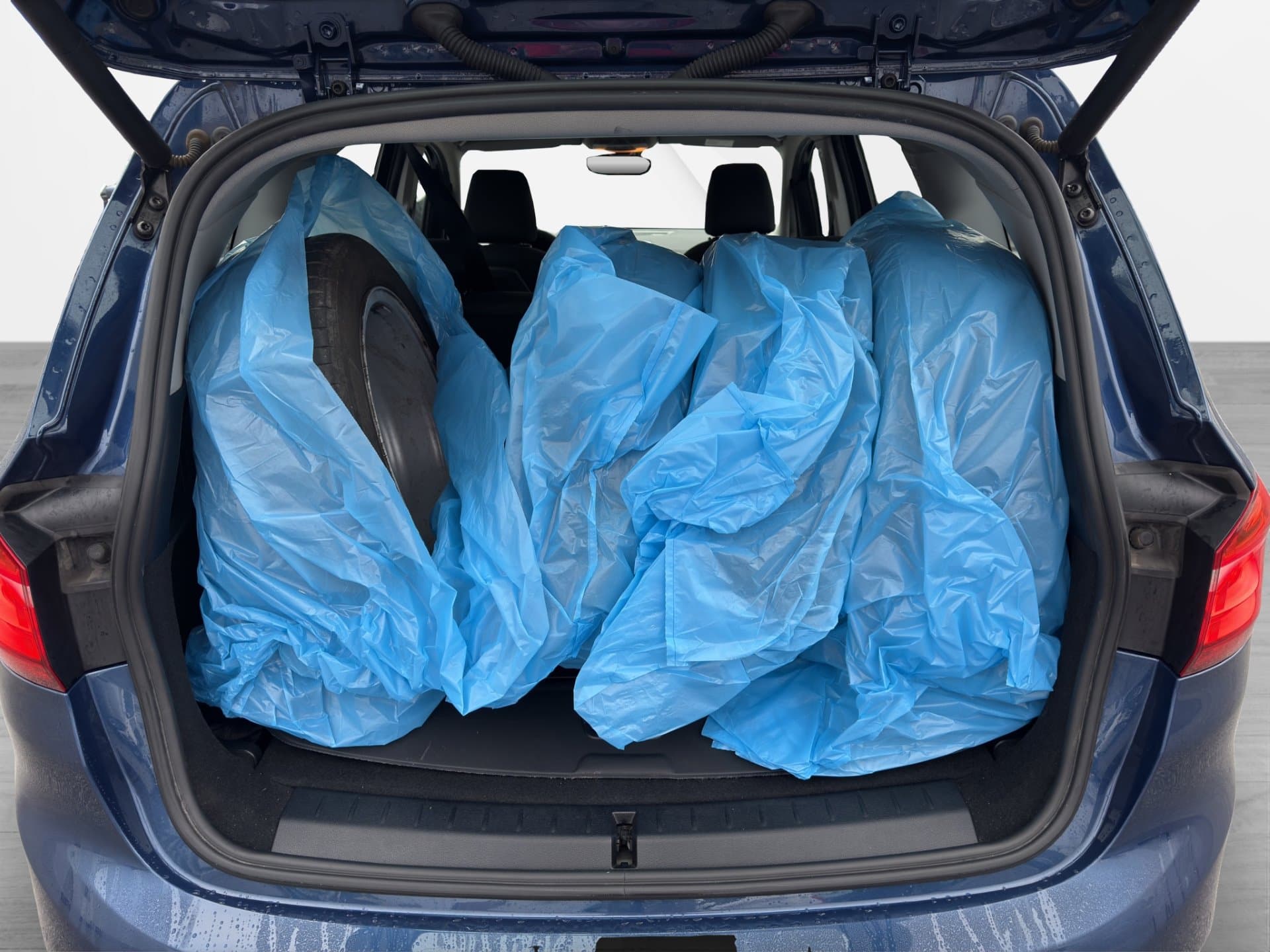 BMW 218d - Thumbnail 14