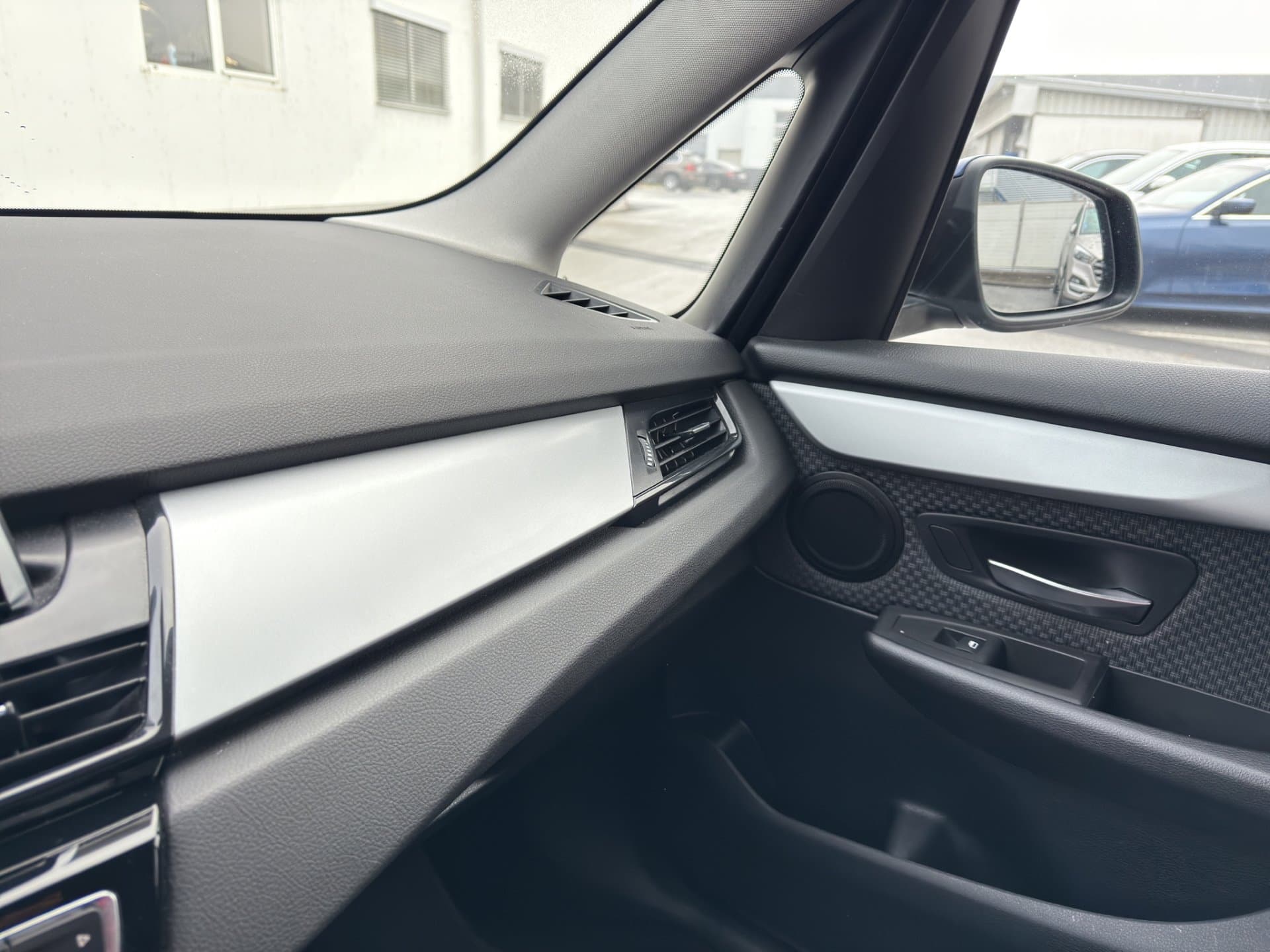 BMW 218d - Thumbnail 18