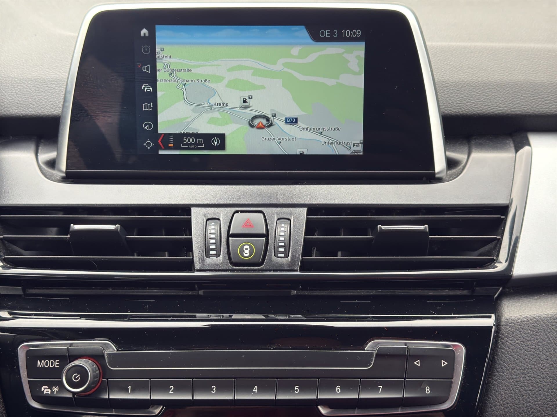 BMW 218d - Thumbnail 20