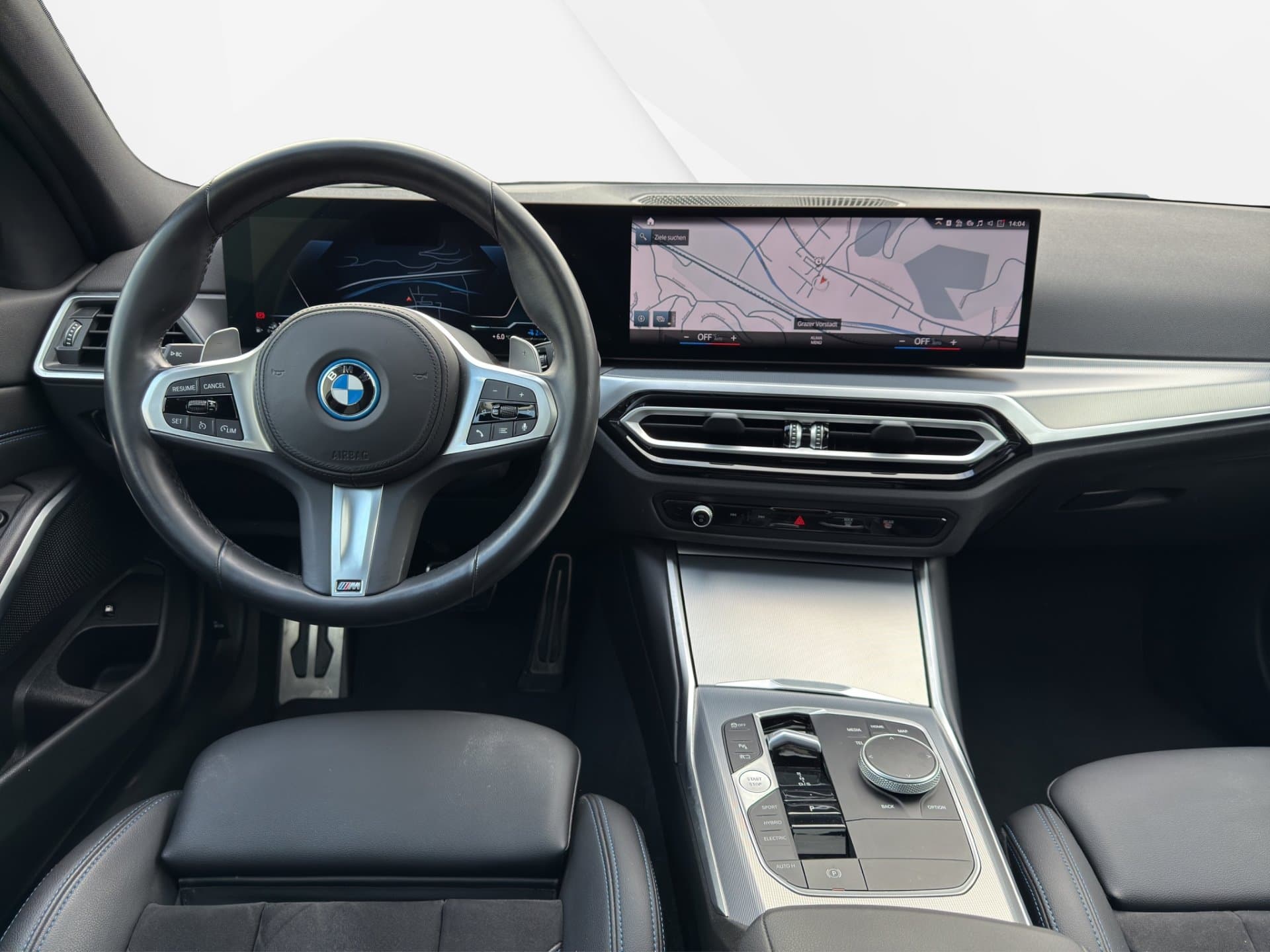 BMW 330e - Thumbnail 18