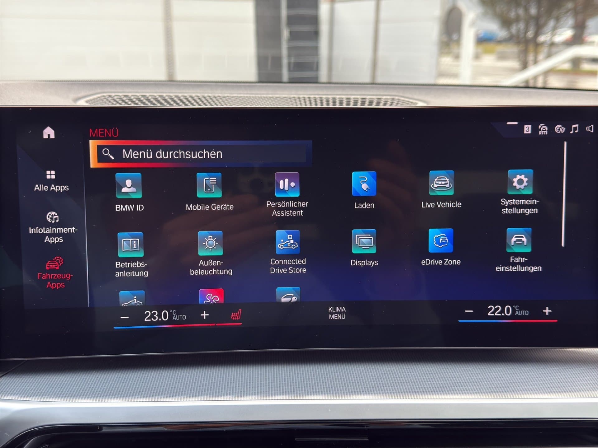 BMW 330e - Thumbnail 31