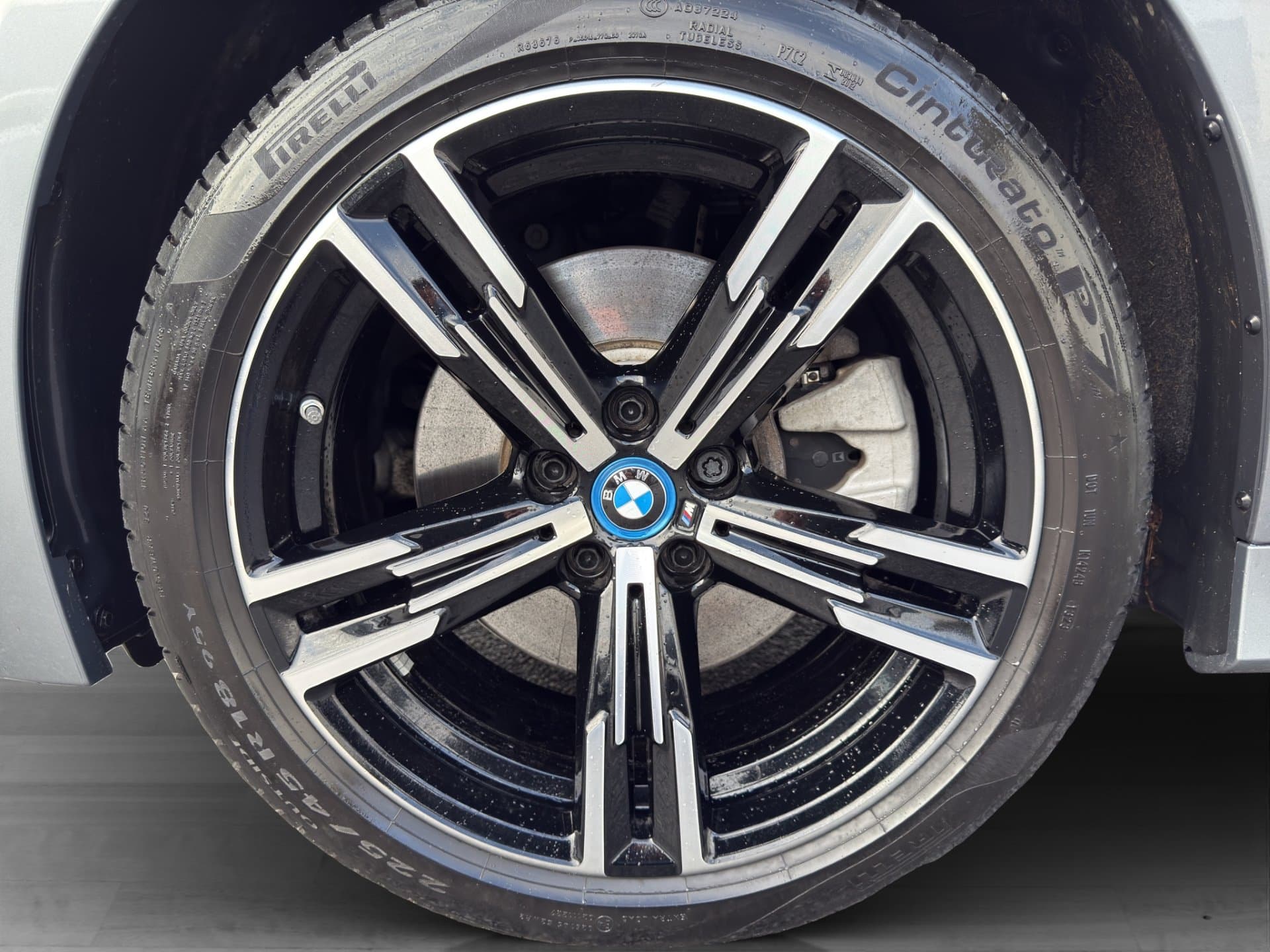 BMW 330e - Thumbnail 32