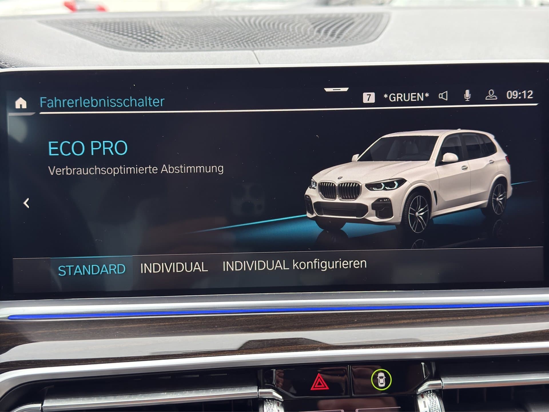 BMW X5 xDrive30d - Thumbnail 28