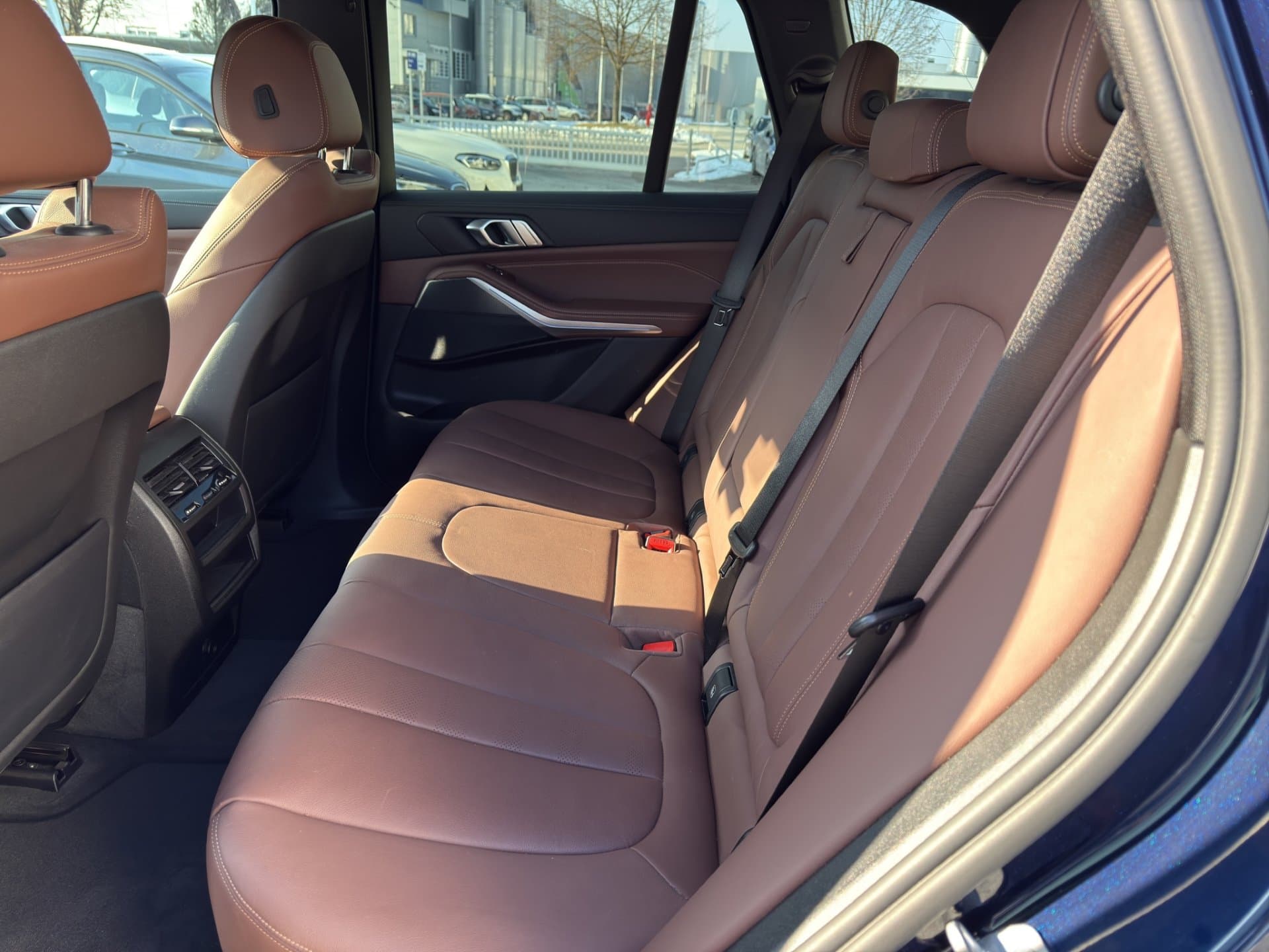 BMW X5 xDrive45e - Thumbnail 13