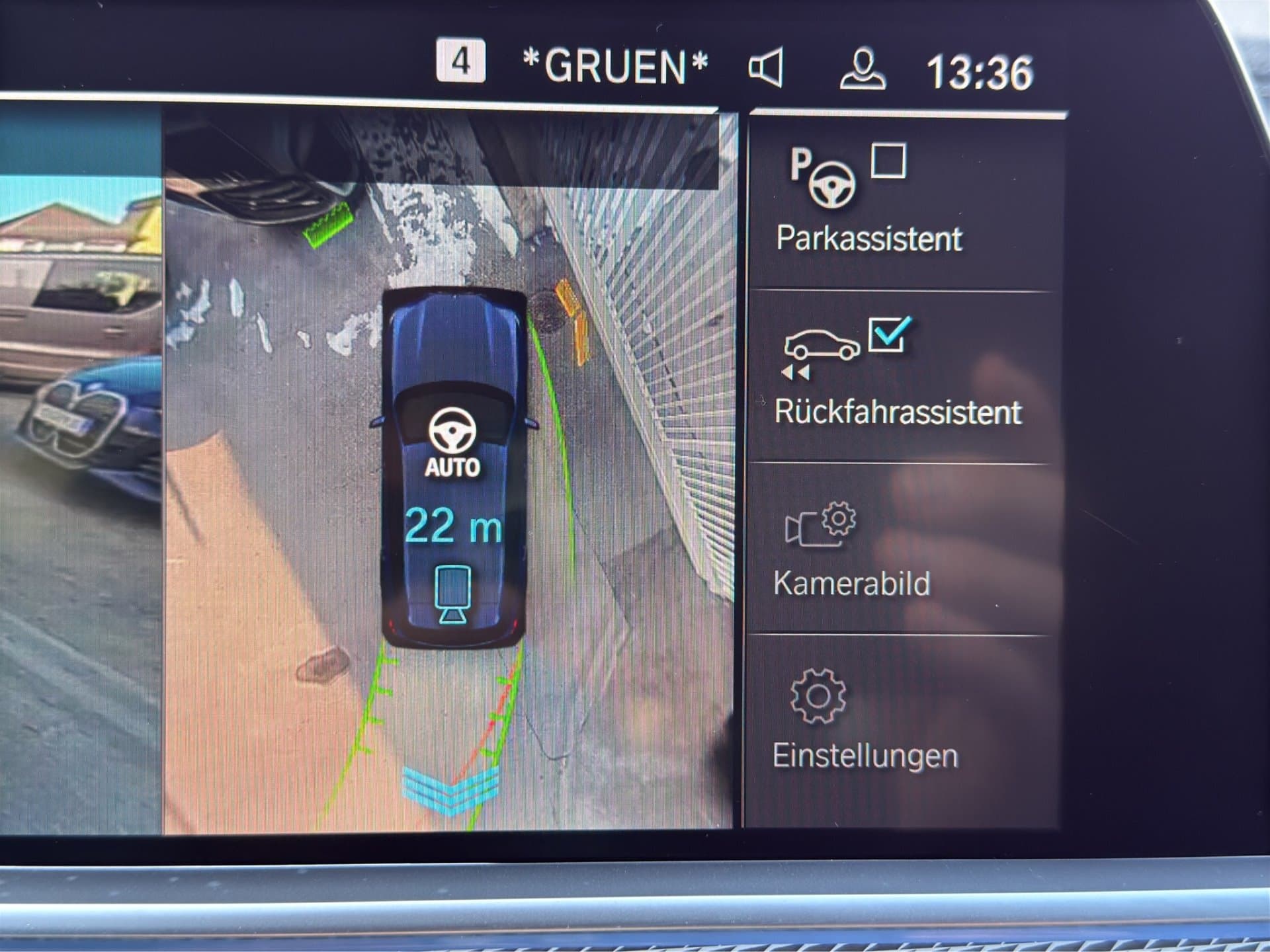 BMW X5 xDrive45e - Thumbnail 31