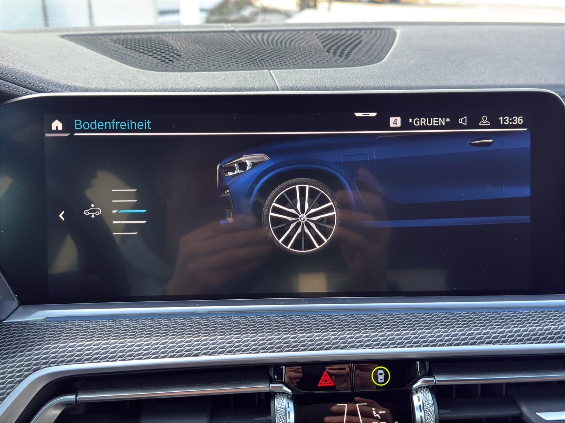 BMW X5 xDrive45e - Thumbnail 32