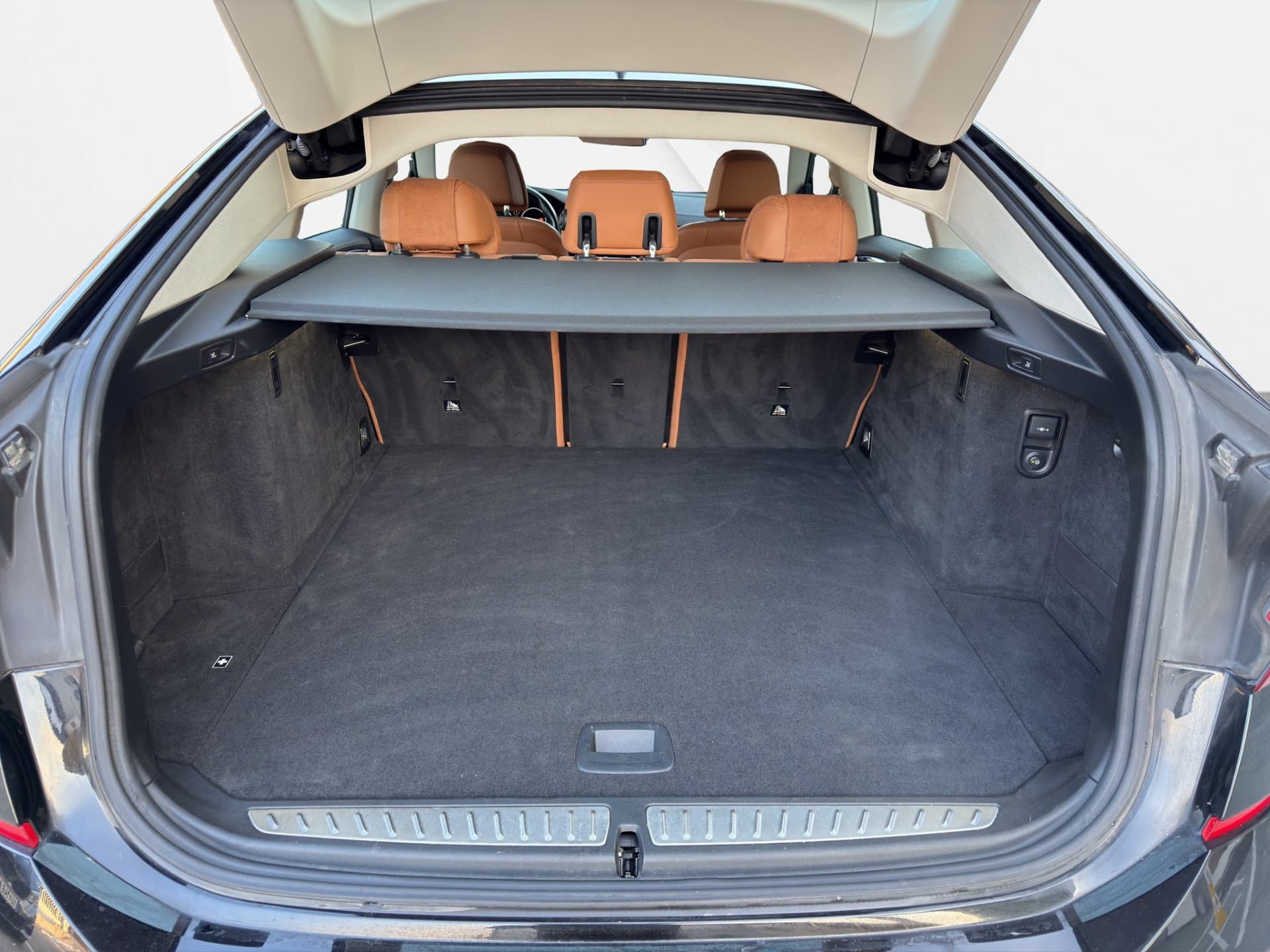 BMW 620d xDrive - Thumbnail 16