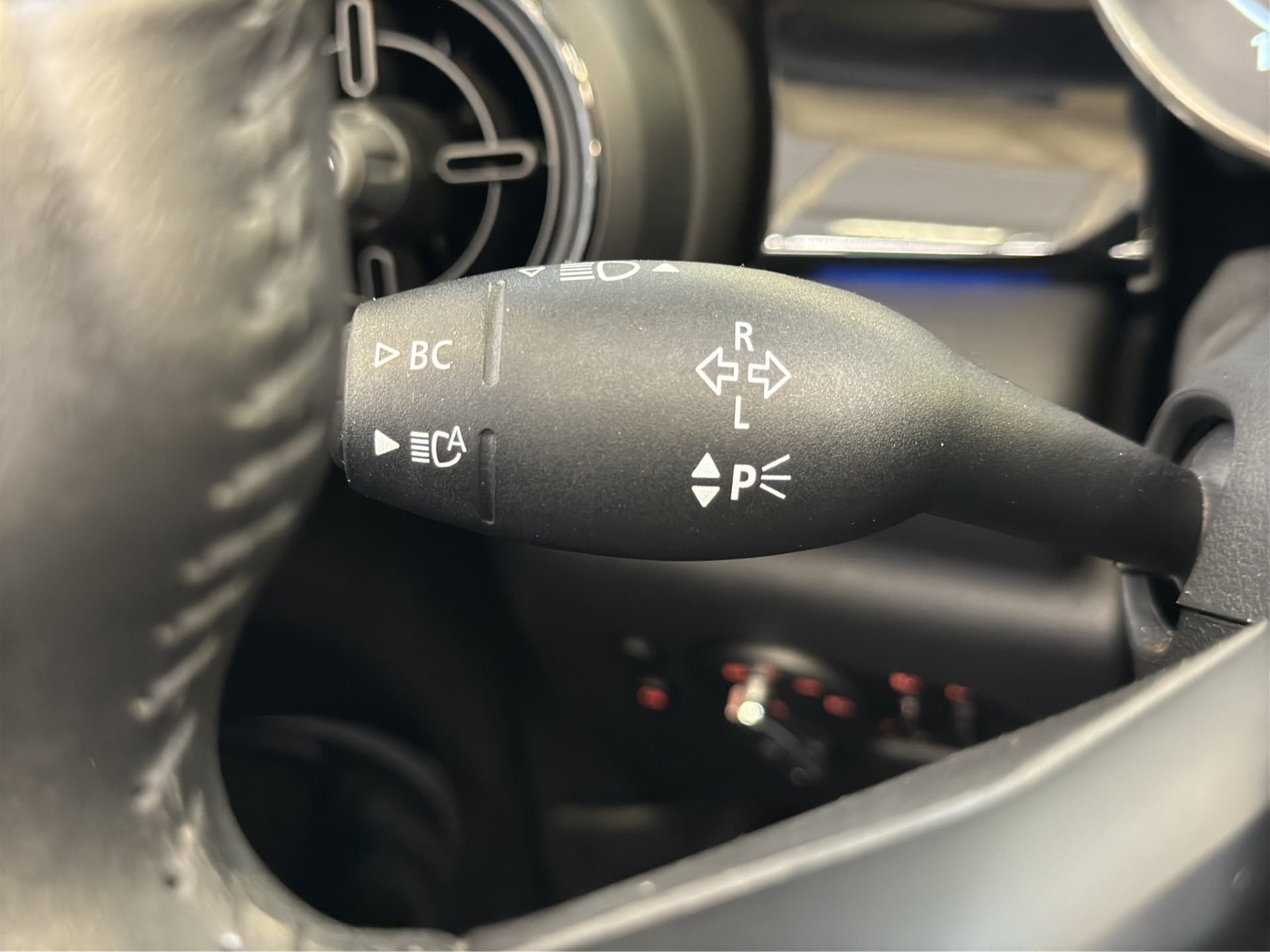 MINI Cooper - Thumbnail 19