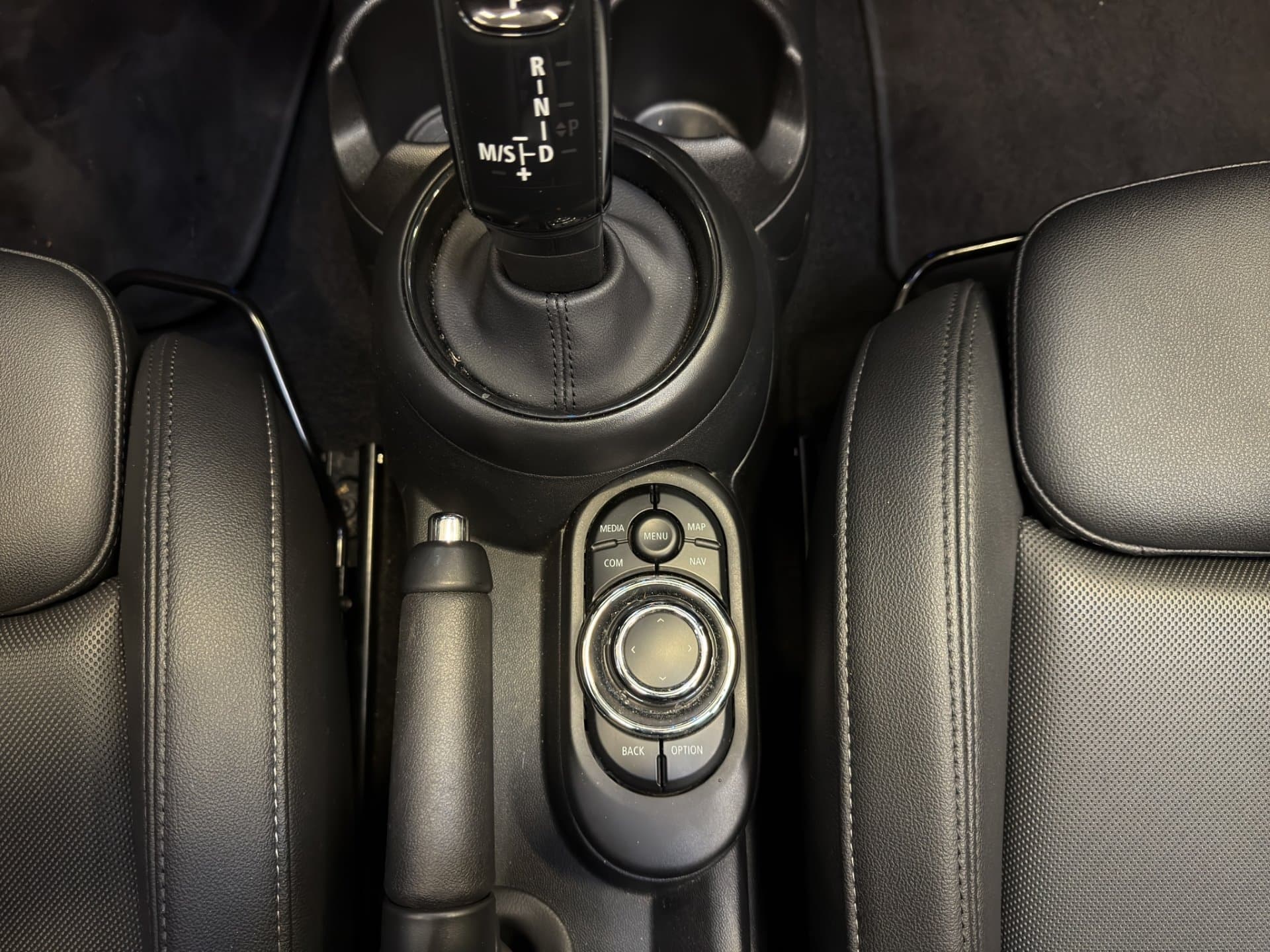 MINI Cooper - Thumbnail 21