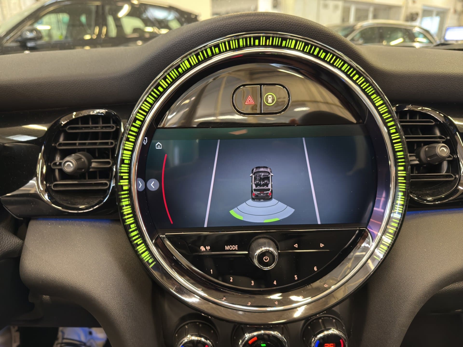 MINI Cooper - Thumbnail 24