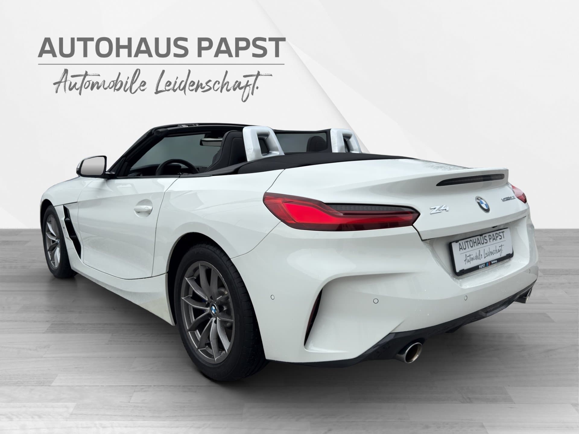 BMW Z4 sDrive 30i - Thumbnail 3