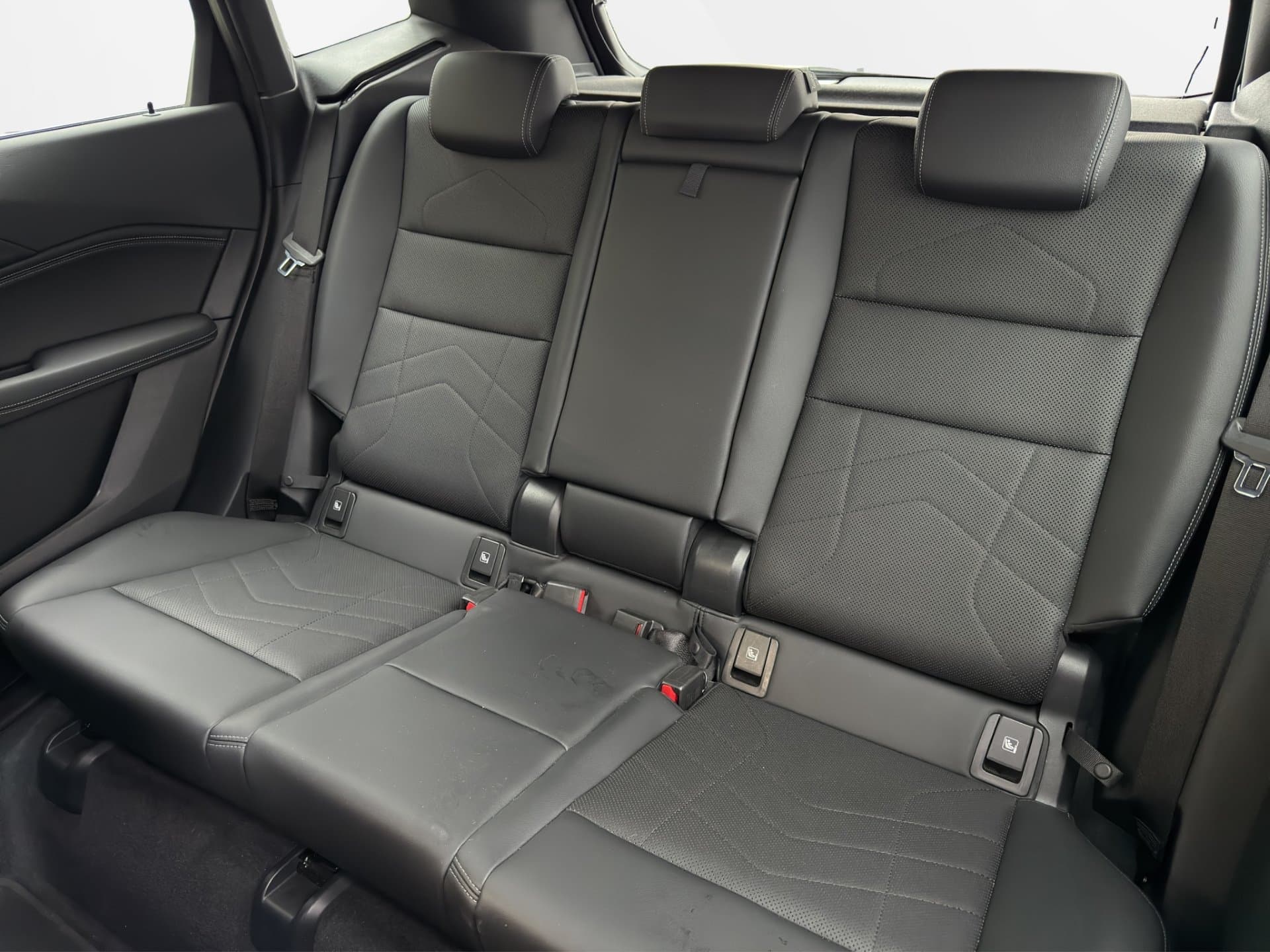 BMW 218d - Thumbnail 11