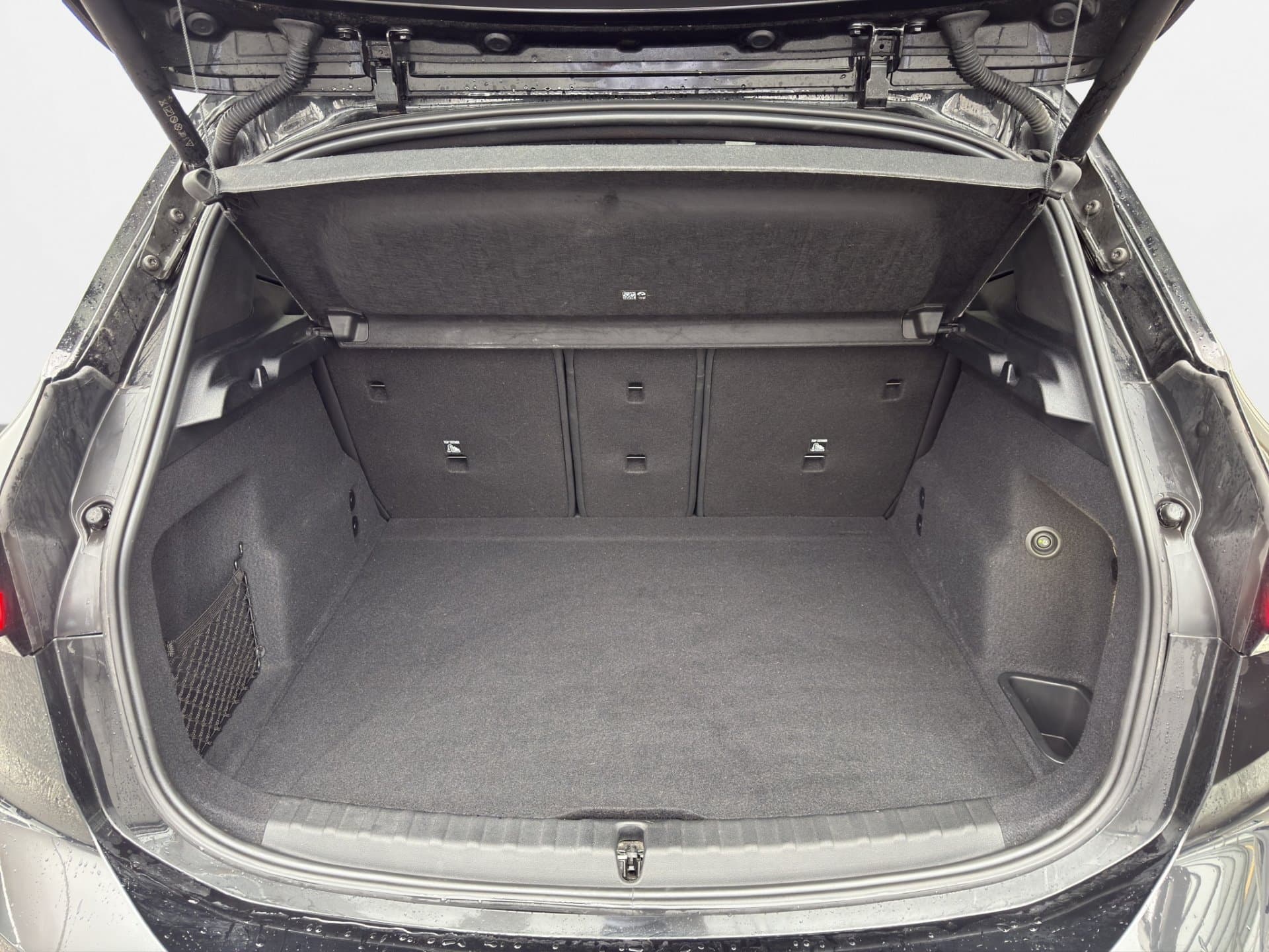 BMW 218d - Thumbnail 15