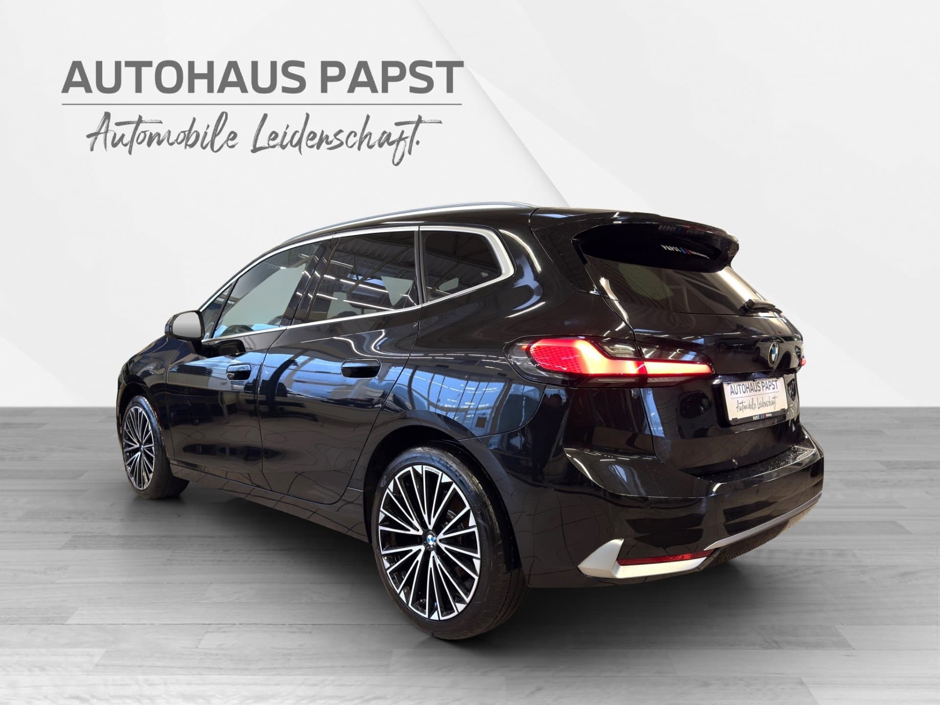 BMW 218d - Thumbnail 3