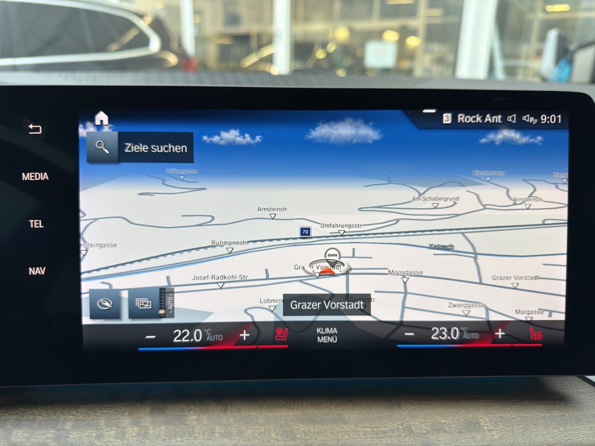 BMW 218d - Thumbnail 25