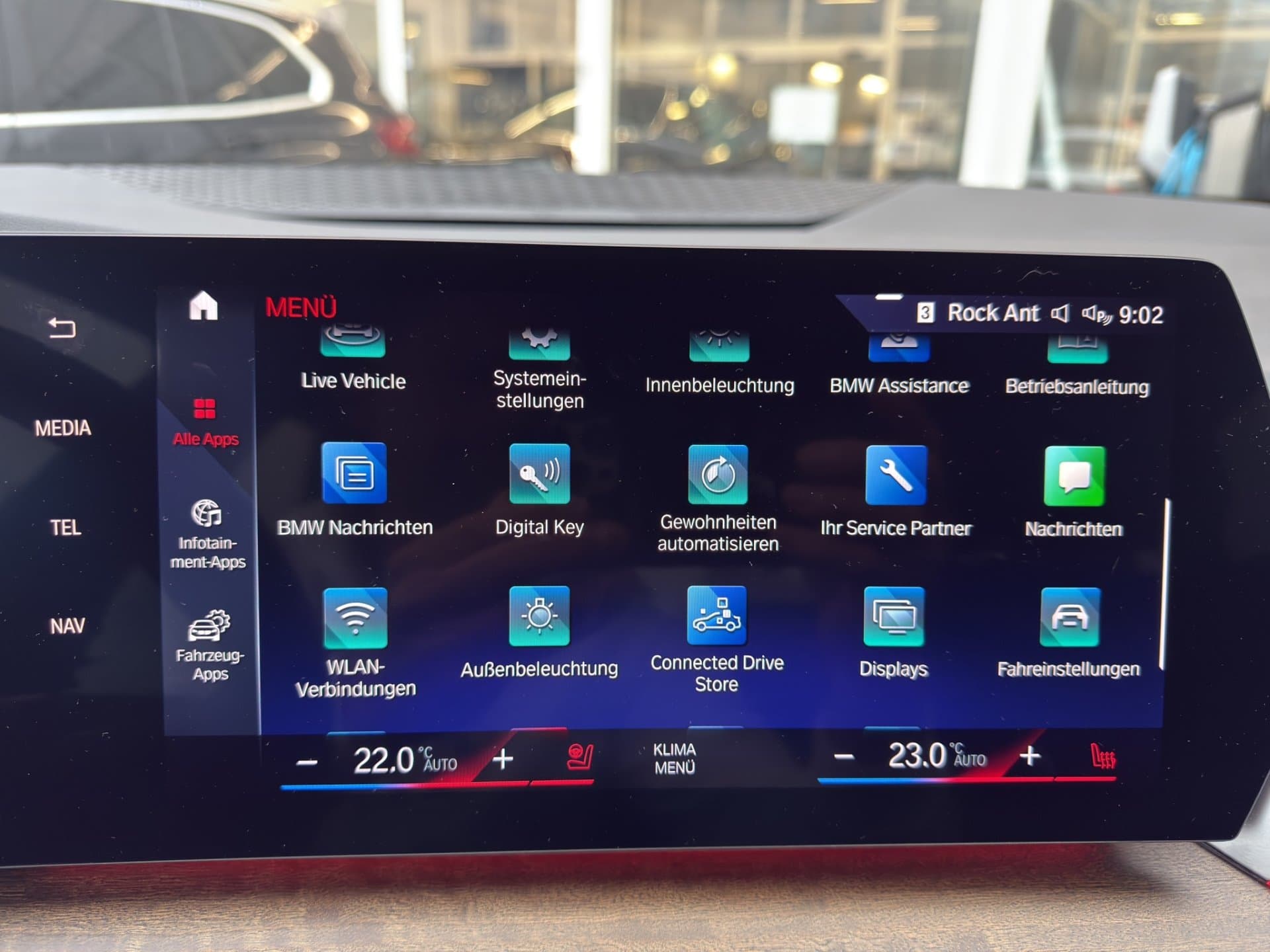 BMW 218d - Thumbnail 32