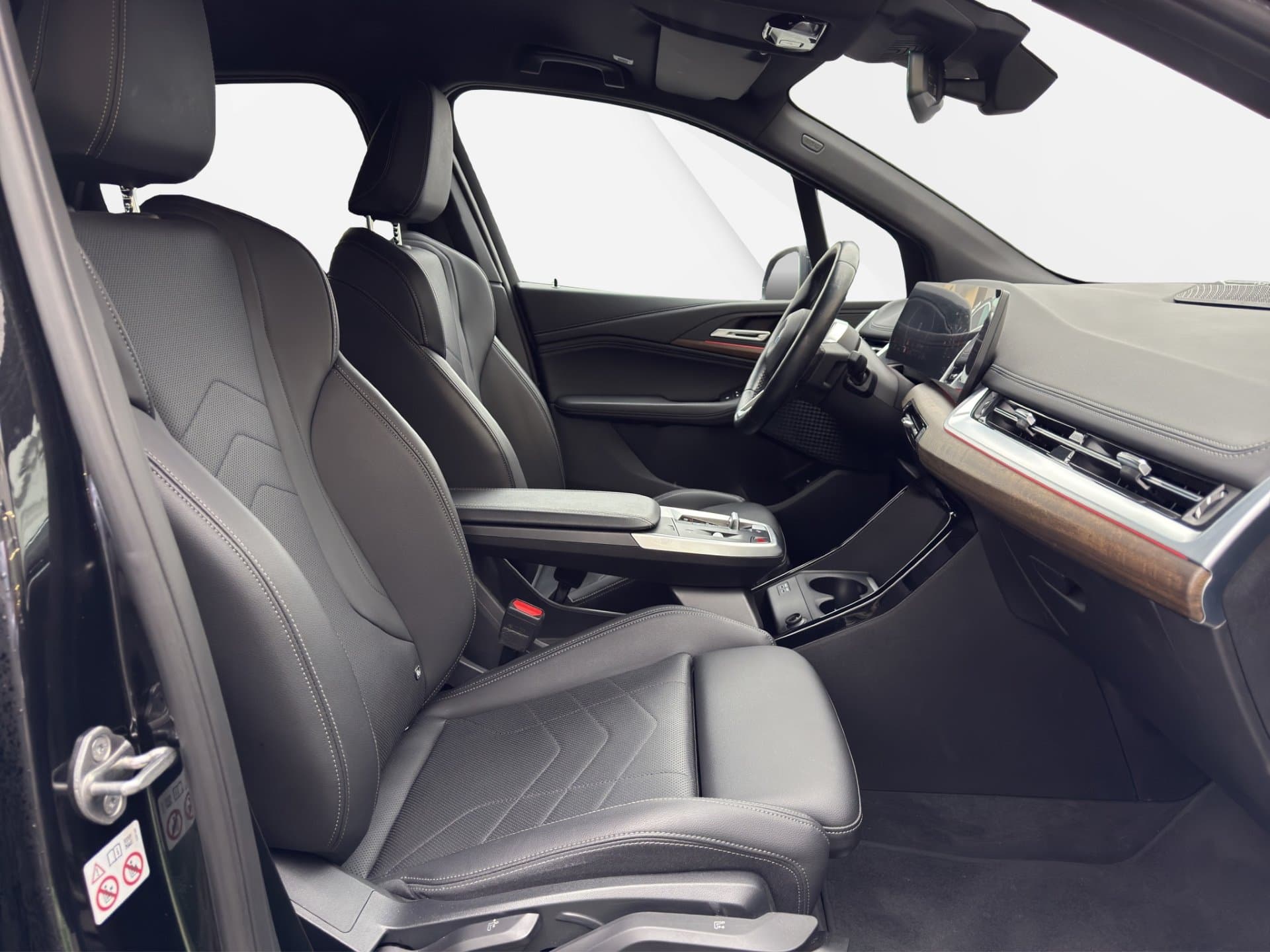 BMW 218d - Thumbnail 10